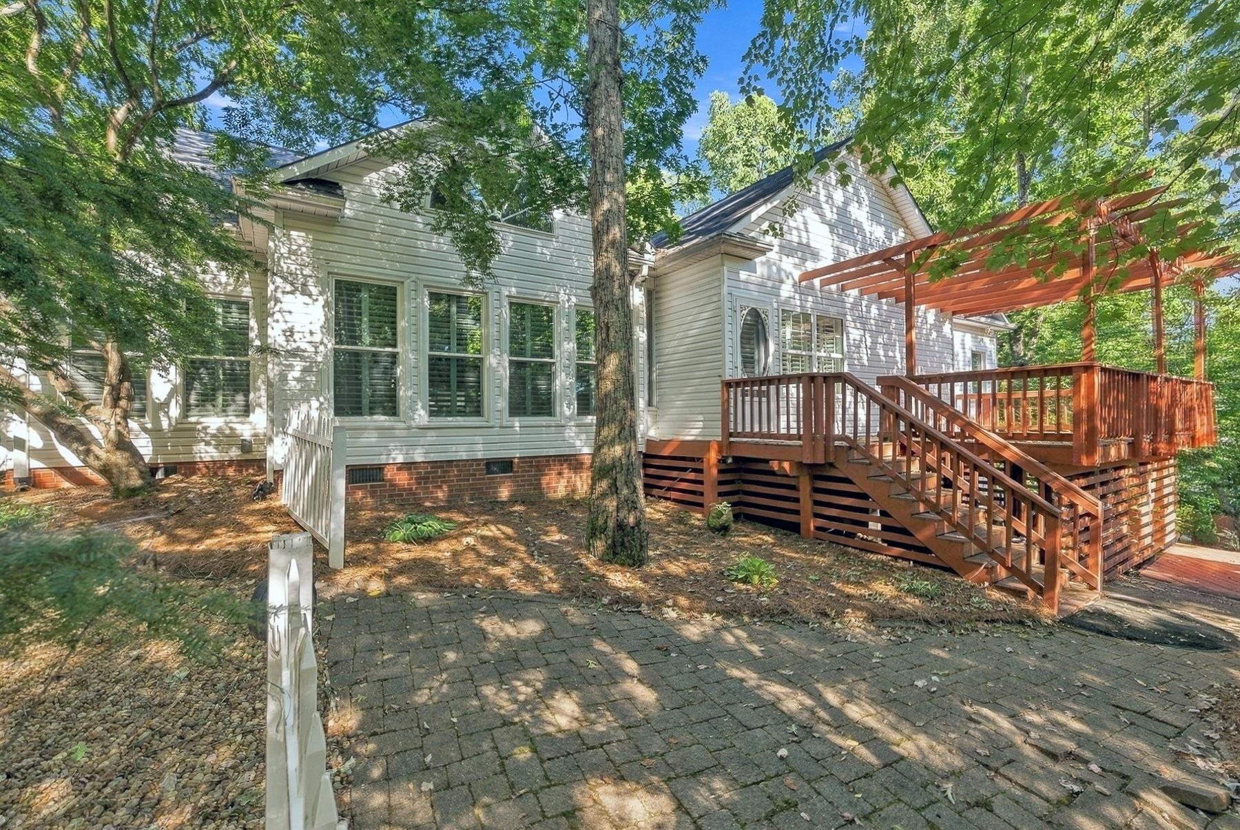 305 Beckworth Drive Property Photo 36