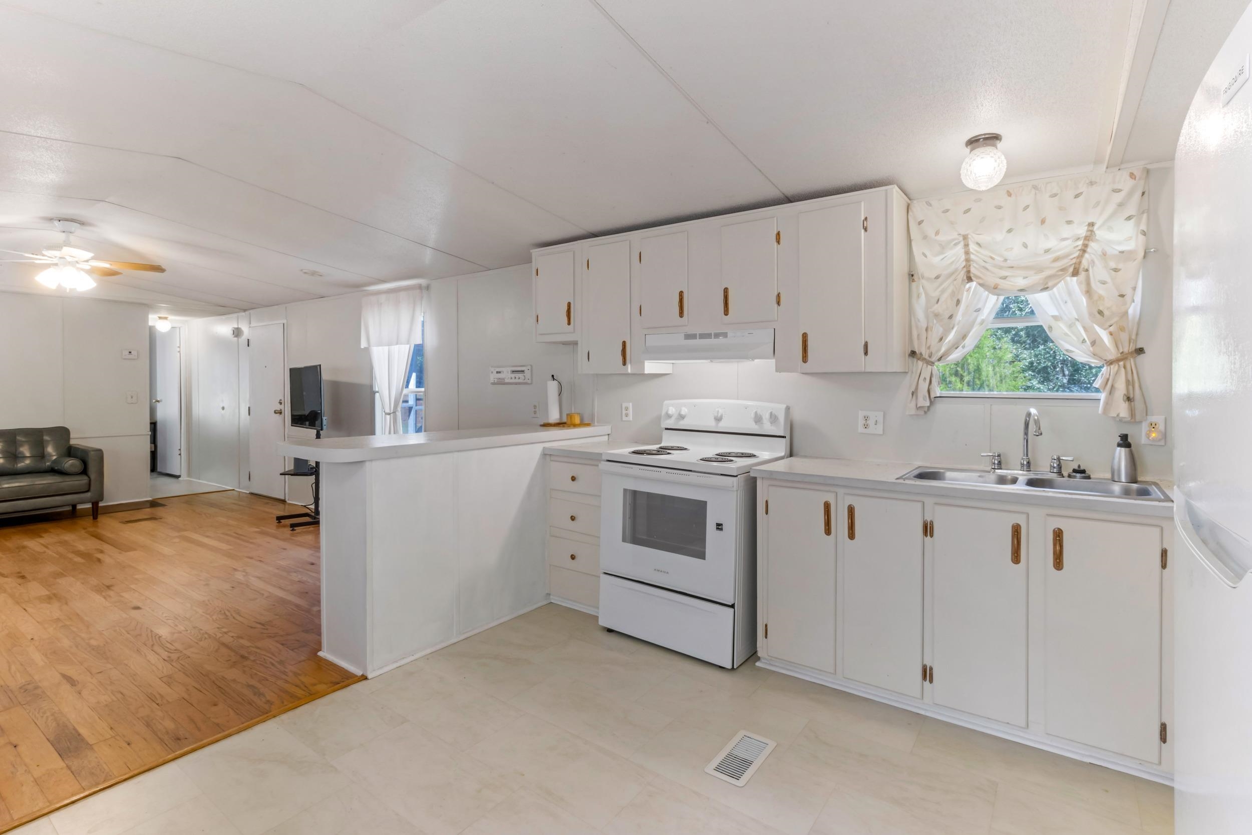 506 Charlies Creek Road Property Photo 10