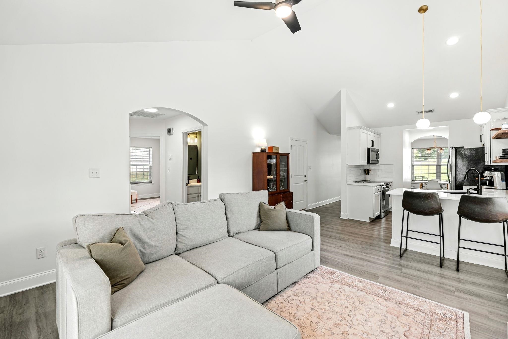 102 N Church Street Property Photo 13