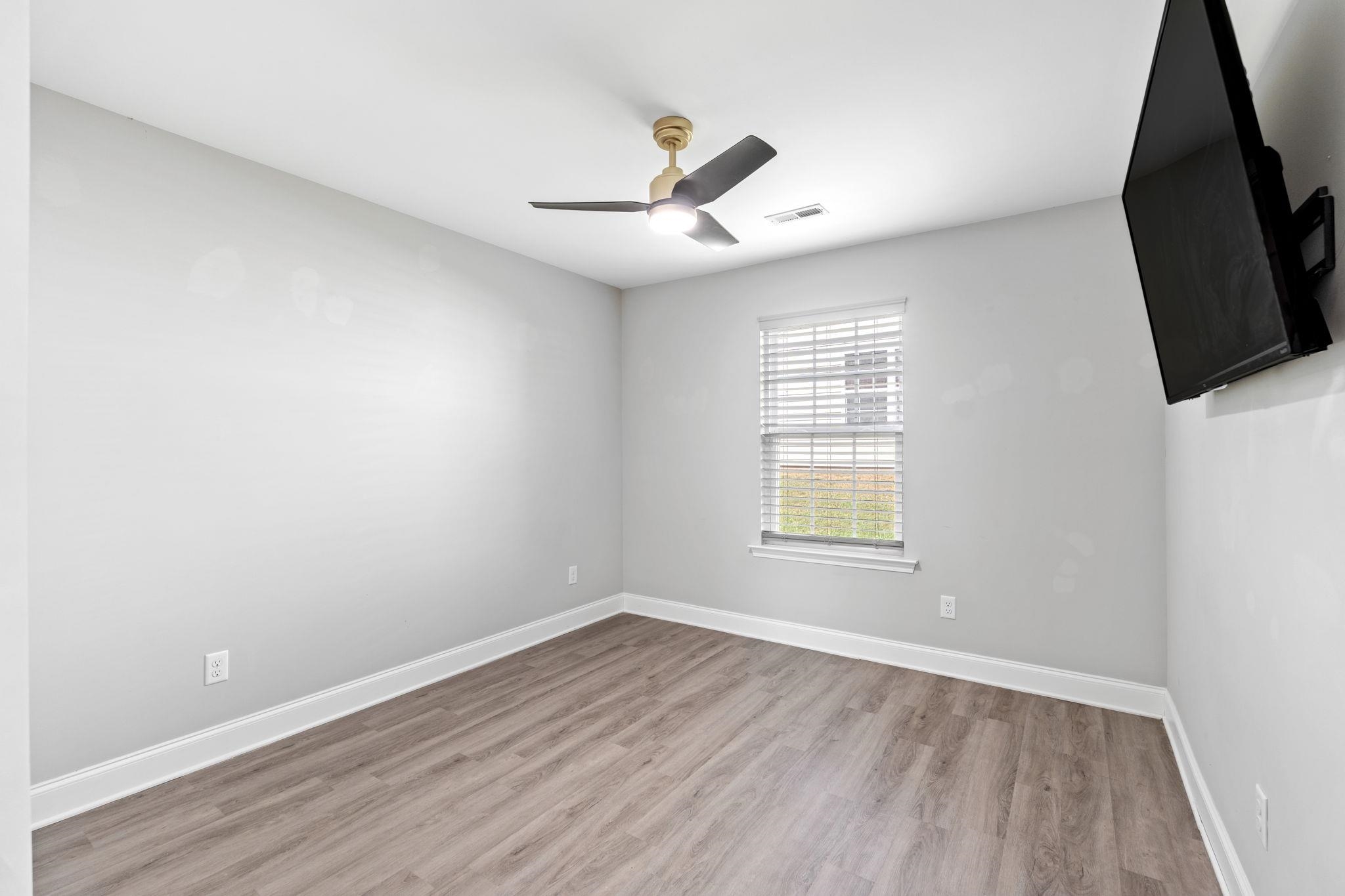 102 N Church Street Property Photo 25