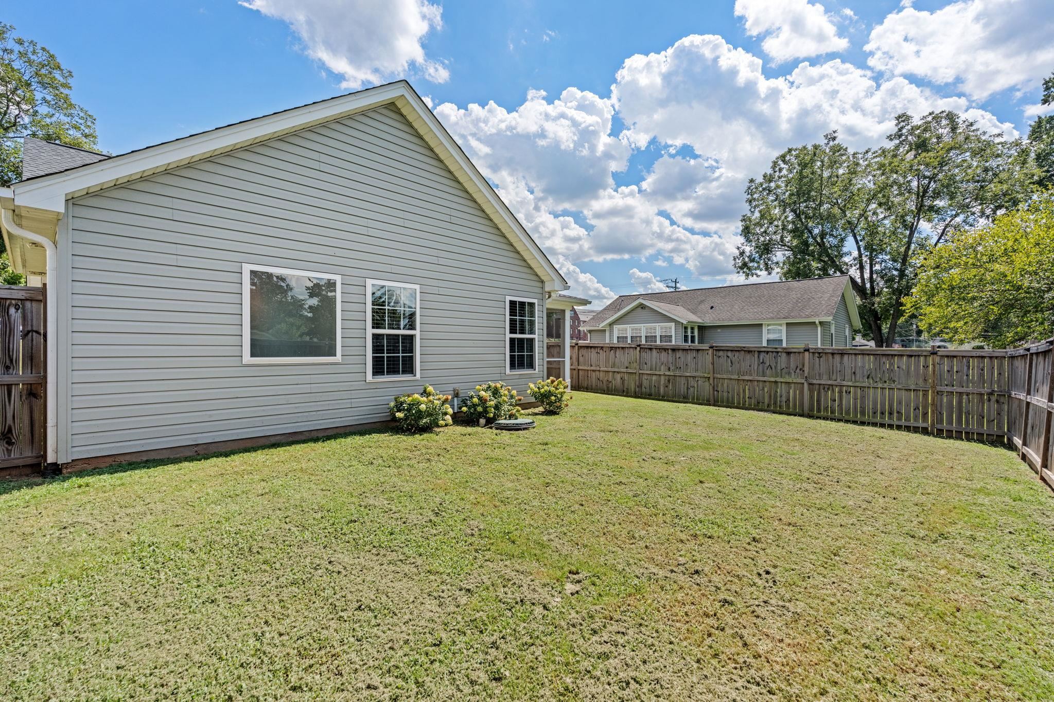 102 N Church Street Property Photo 30