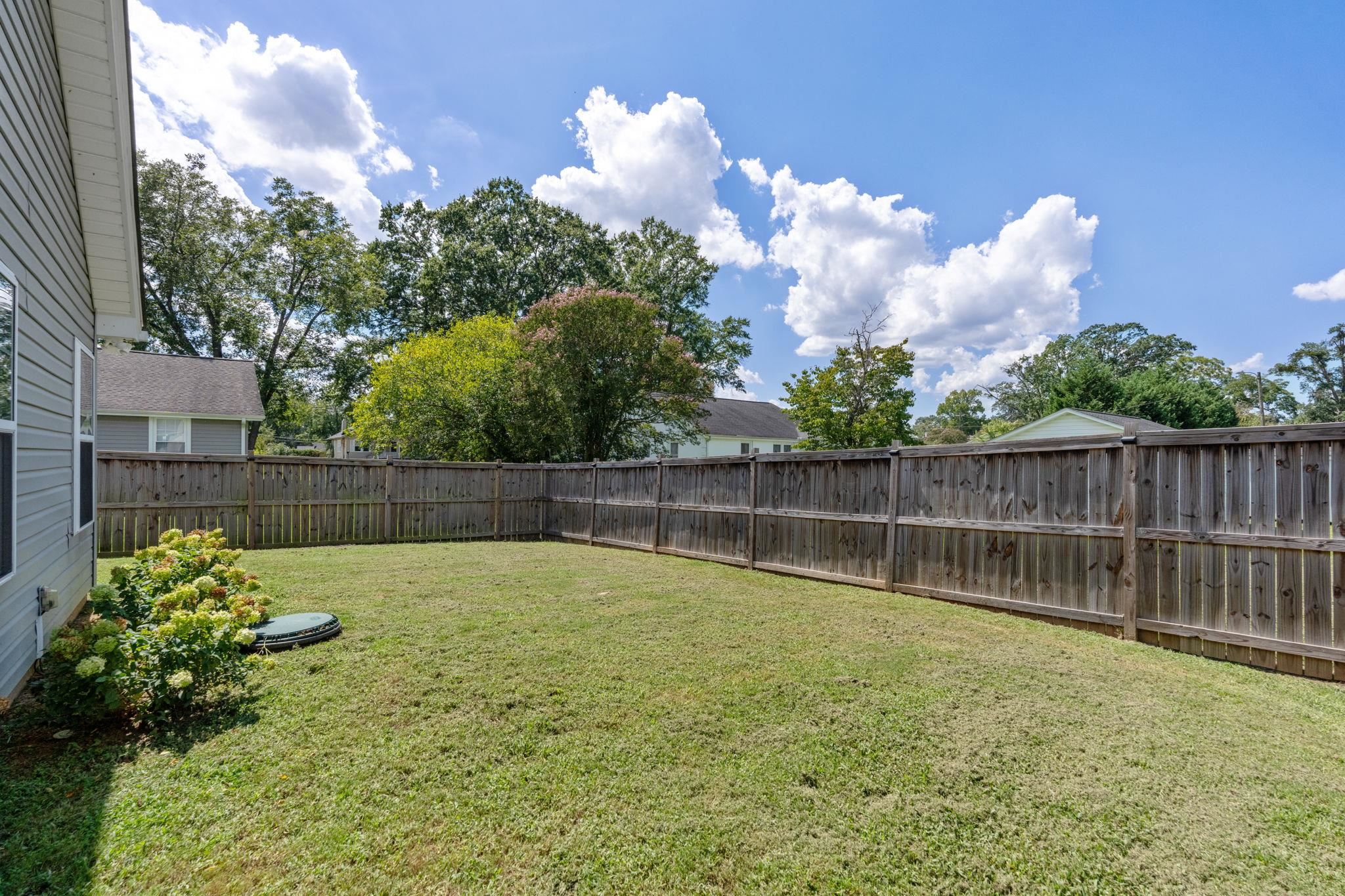102 N Church Street Property Photo 31