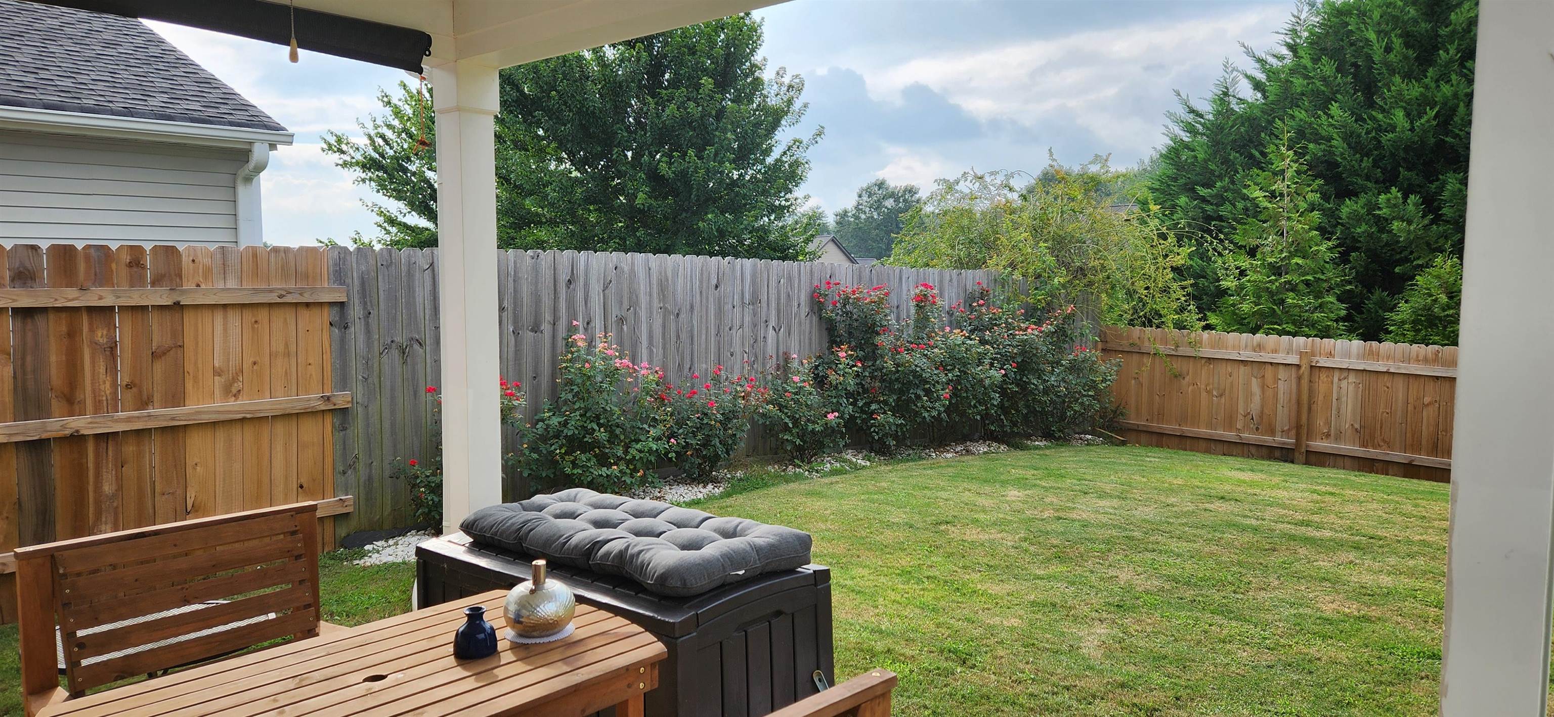 586 Ridgeville Crossing Drive Property Photo 4
