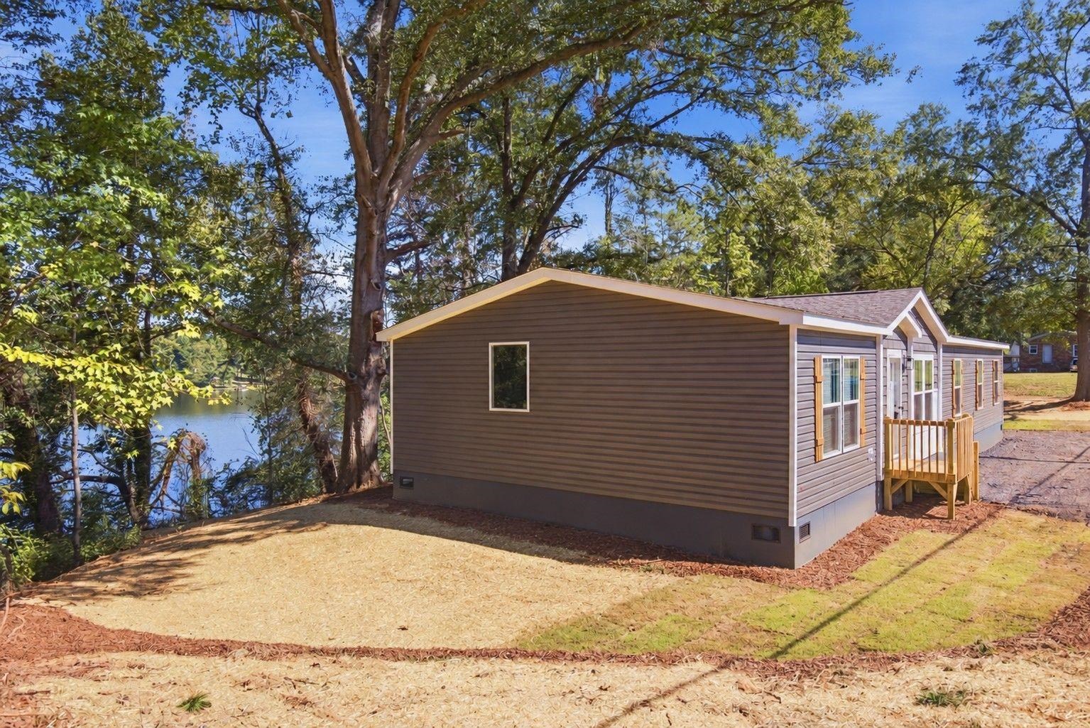 438 Berry Shoals Road Property Photo 5