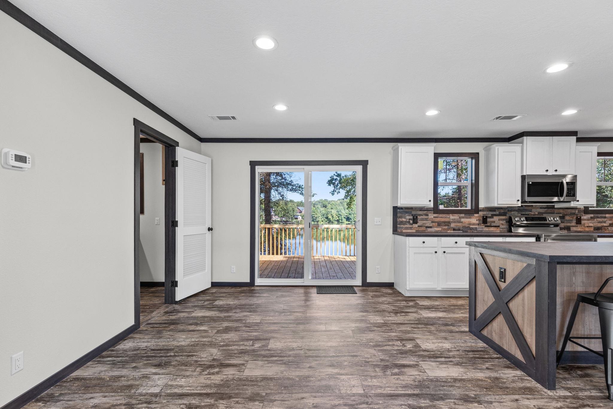 438 Berry Shoals Road Property Photo 11