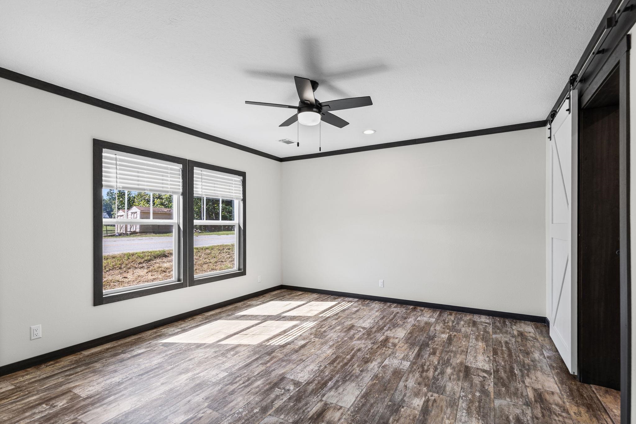 438 Berry Shoals Road Property Photo 18