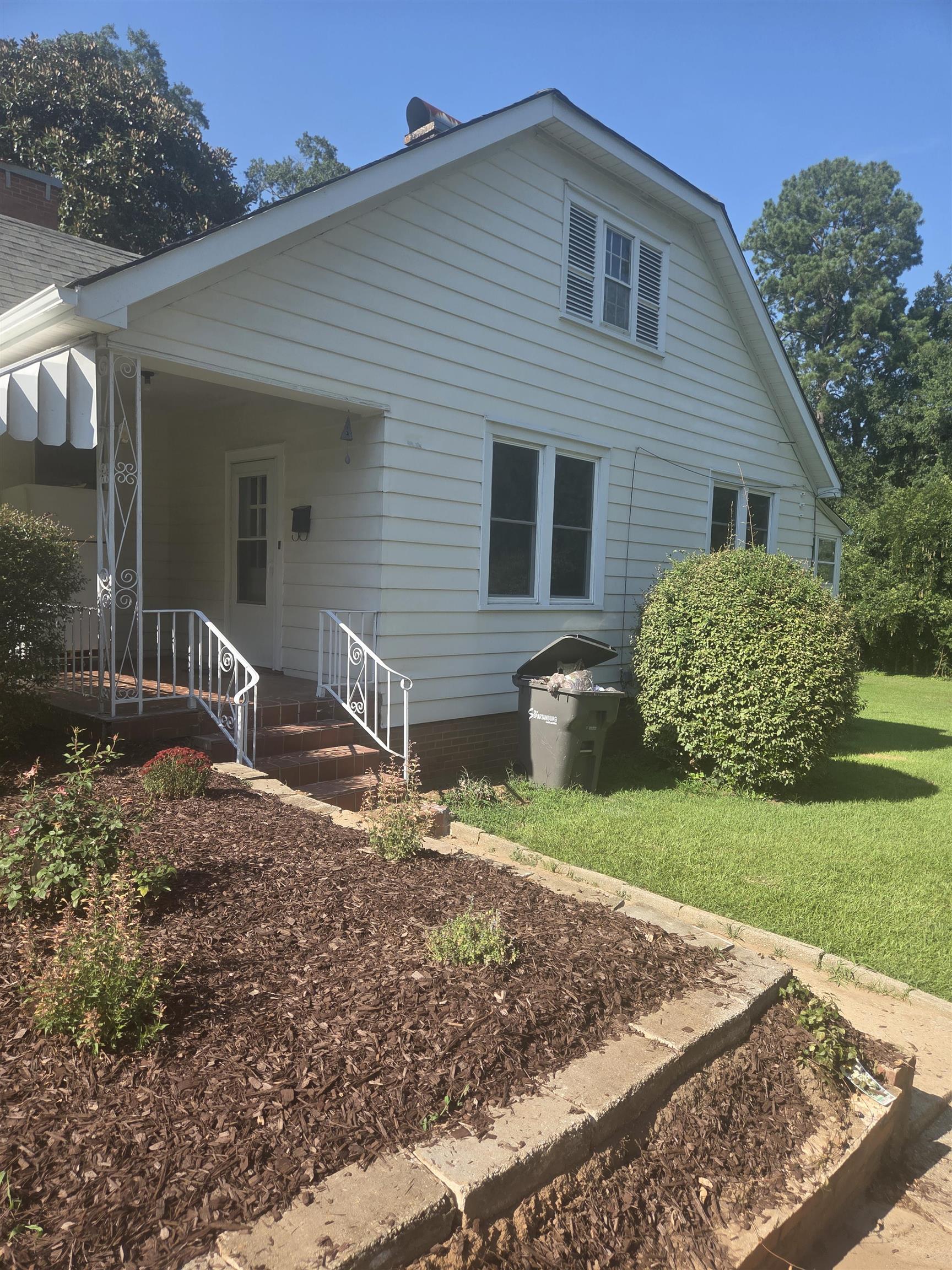 185 Briarcliff Property Photo 4