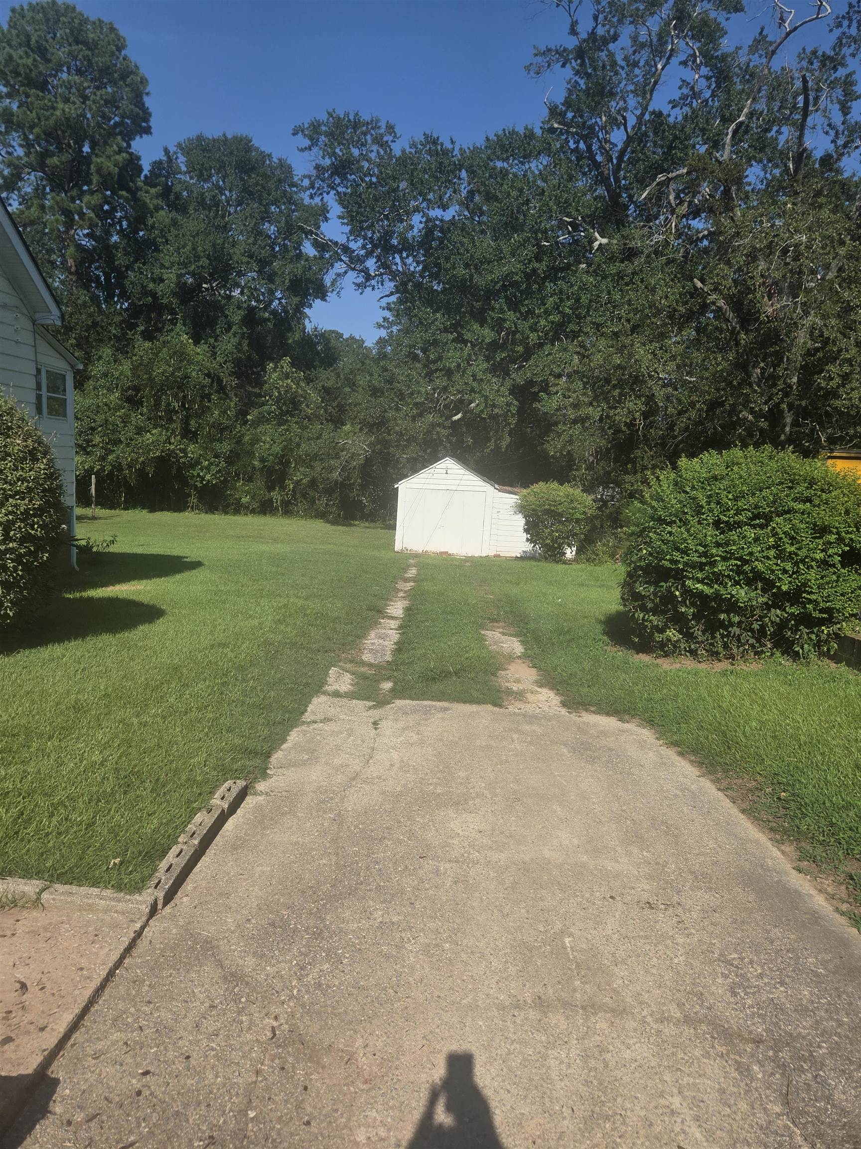 185 Briarcliff Property Photo 5