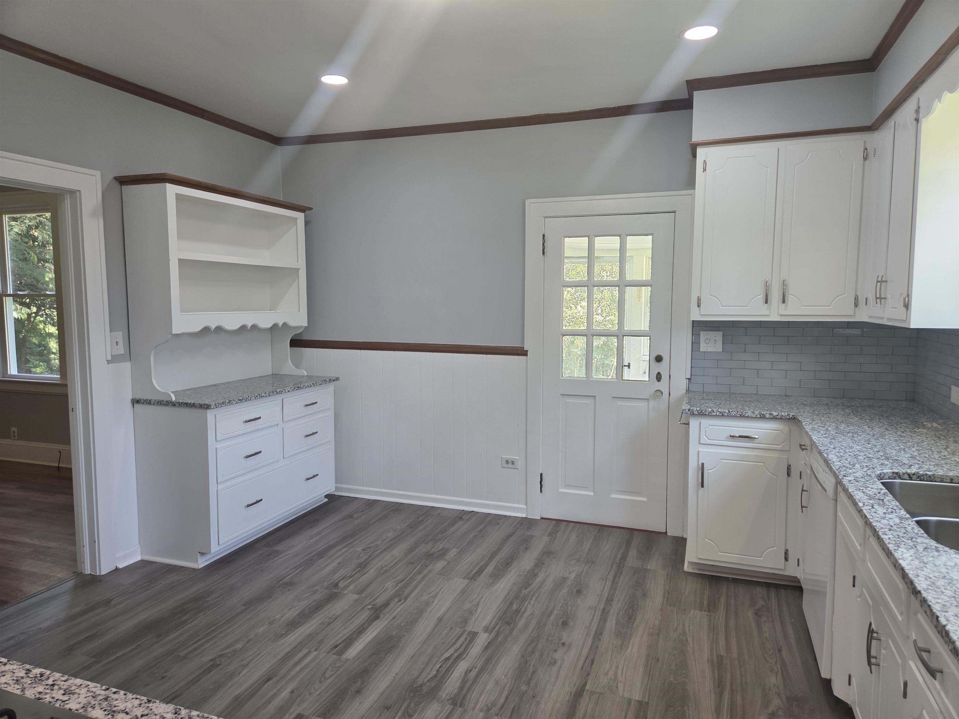 185 Briarcliff Property Photo 9