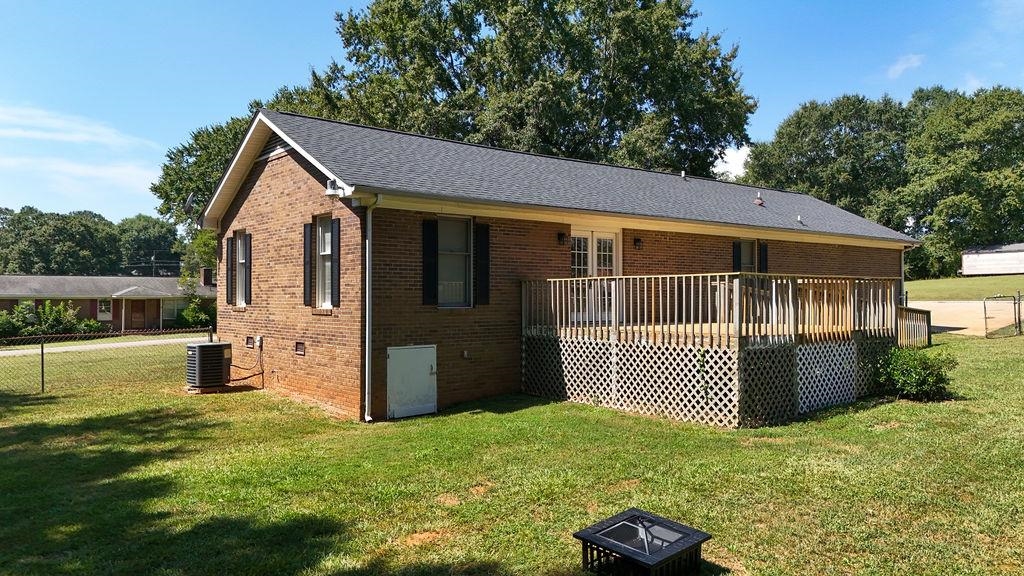 145 Lakeview Dr Property Photo 22