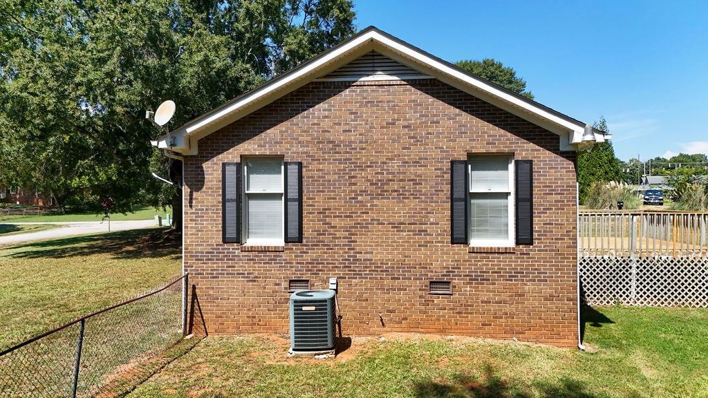 145 Lakeview Dr Property Photo 25