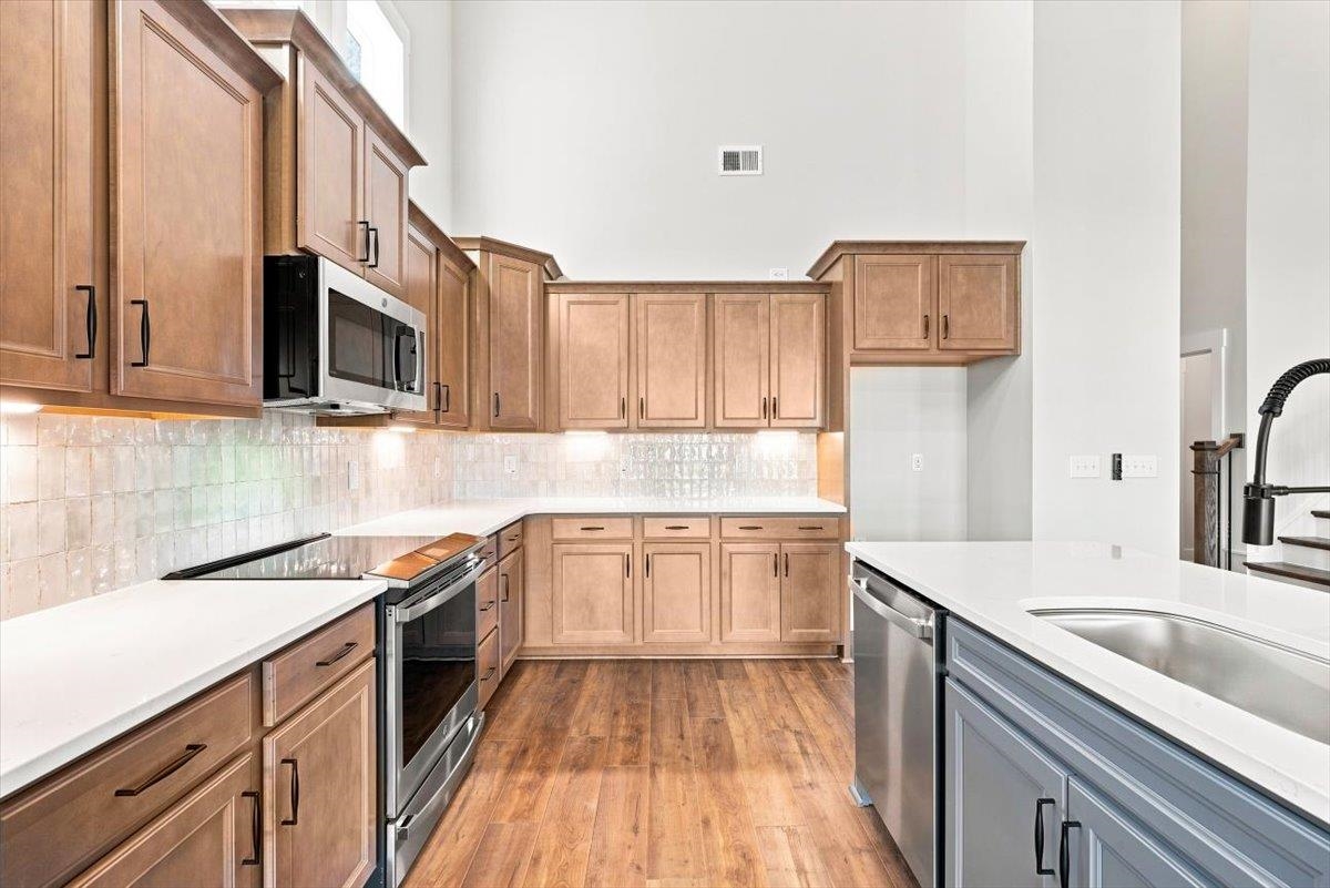 14083 Satinwood Way Property Photo 7
