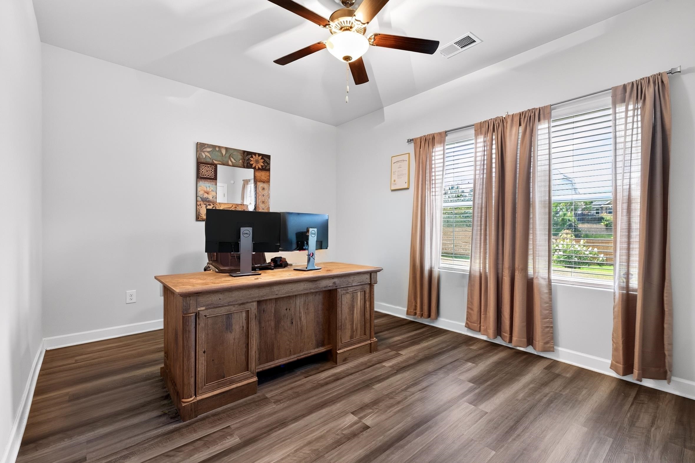 2505 Apsley Court Property Photo 20