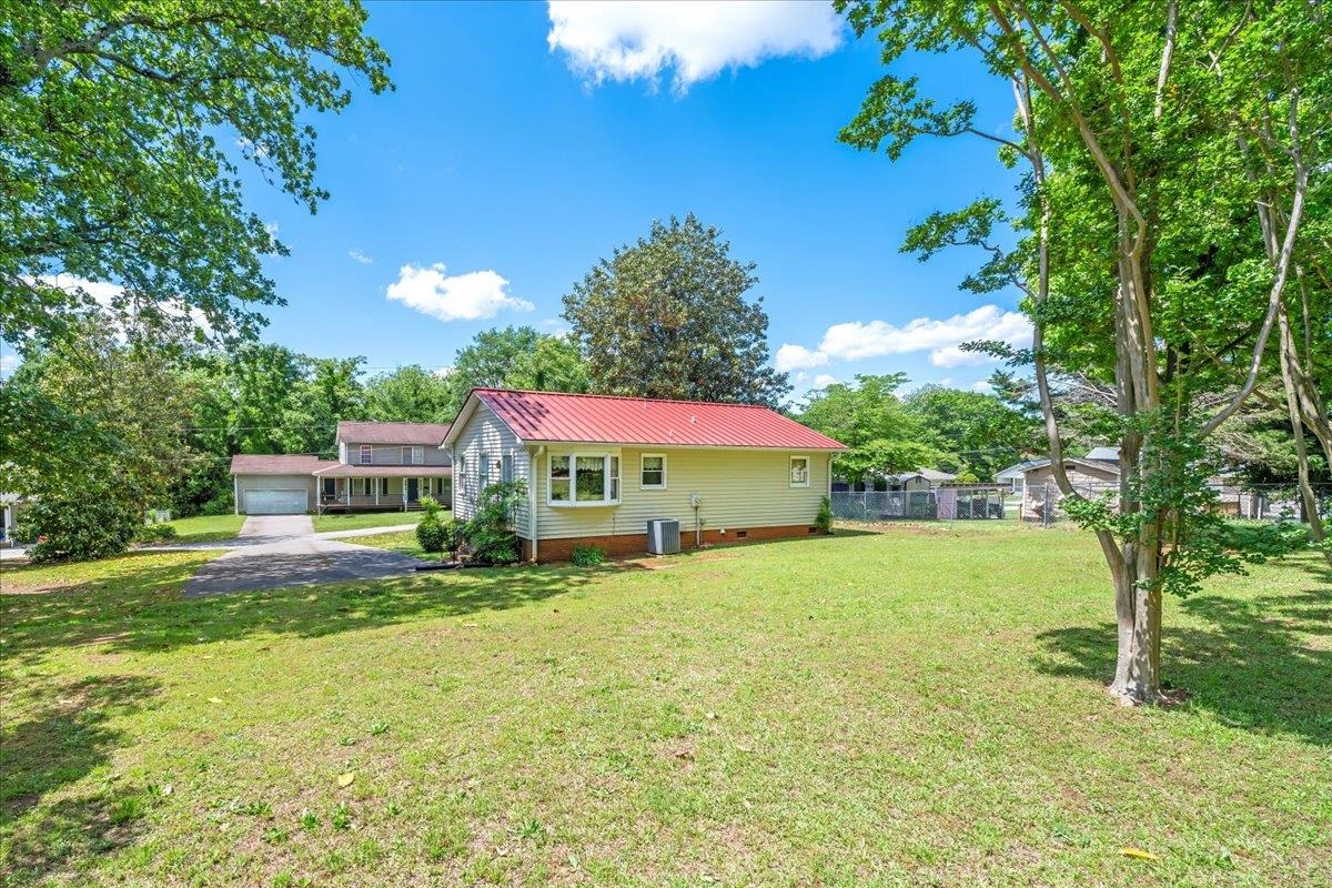 8 Cross Street Property Photo 25