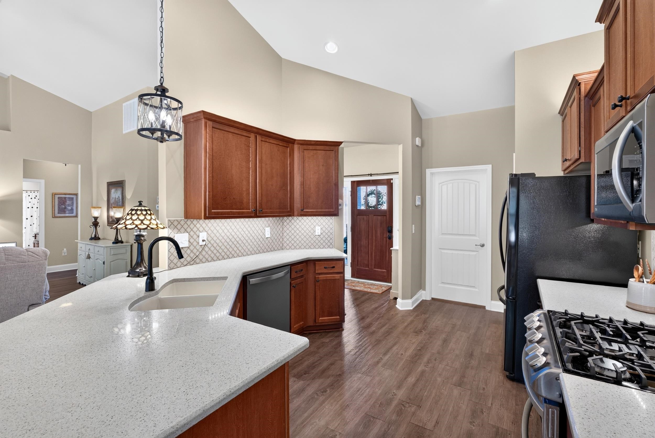 516 Bridgetowne Court Property Photo 8