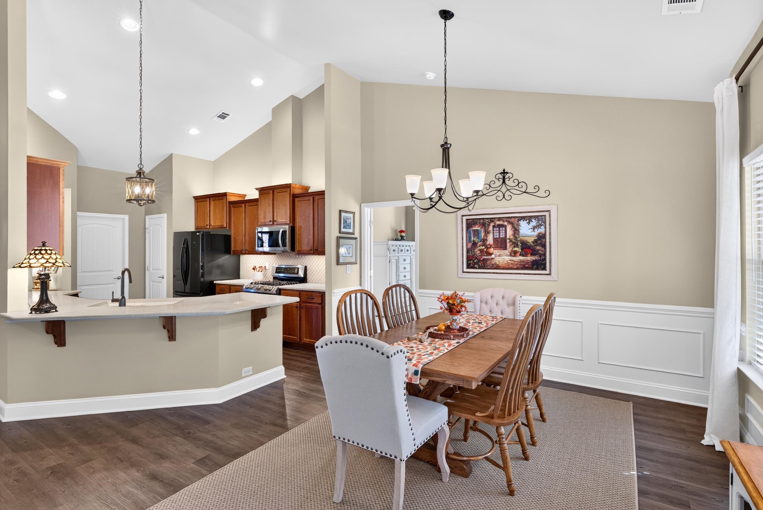 516 Bridgetowne Court Property Photo 12