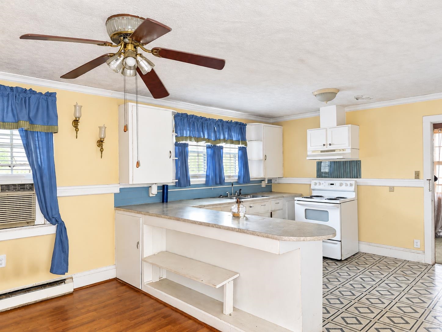 515 Crescent Avenue Property Photo 4