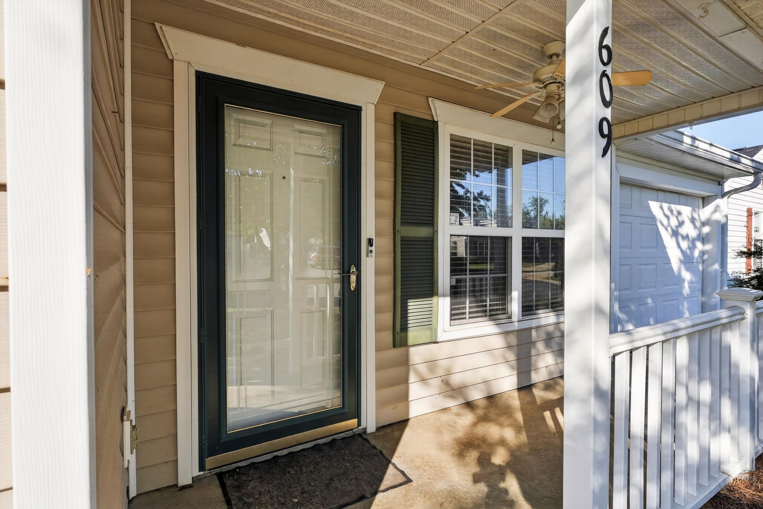 609 Mesa Lane Property Photo 3