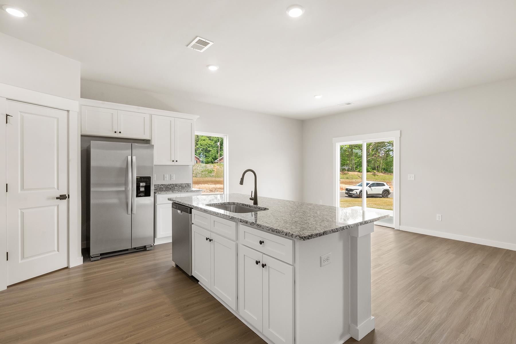 1237 Crested Iris Street Property Photo 7