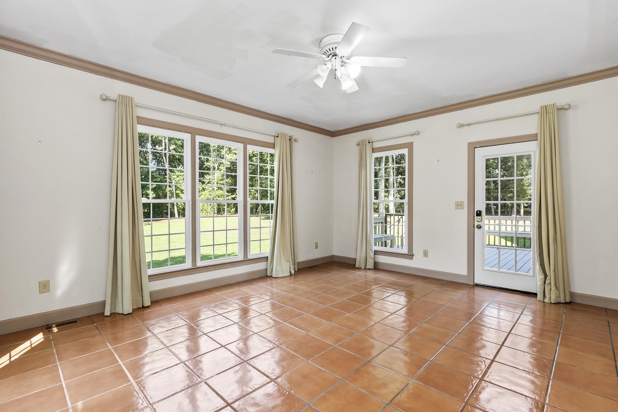 1117 Thornehill Drive Property Photo 11