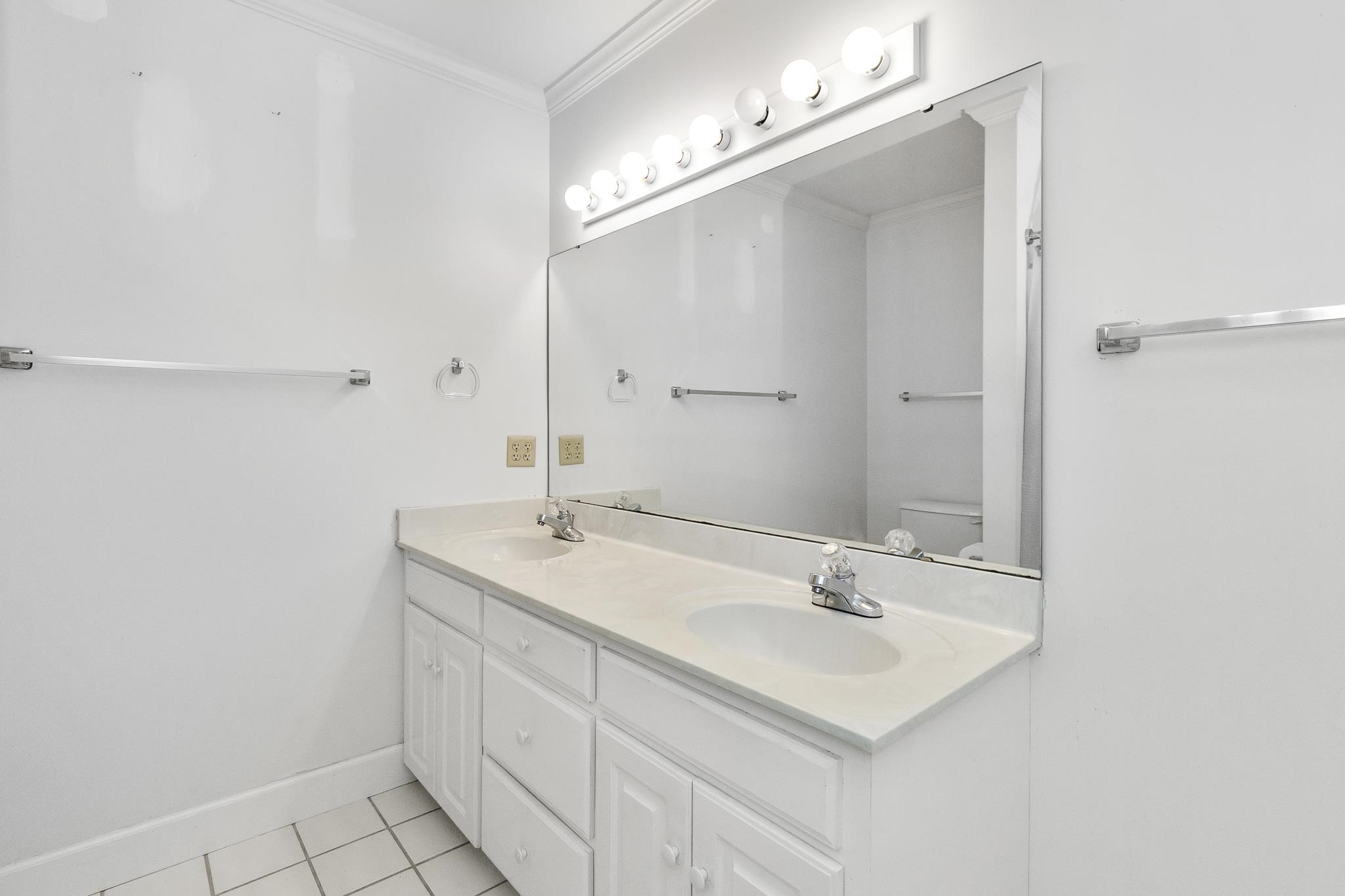 1117 Thornehill Drive Property Photo 31