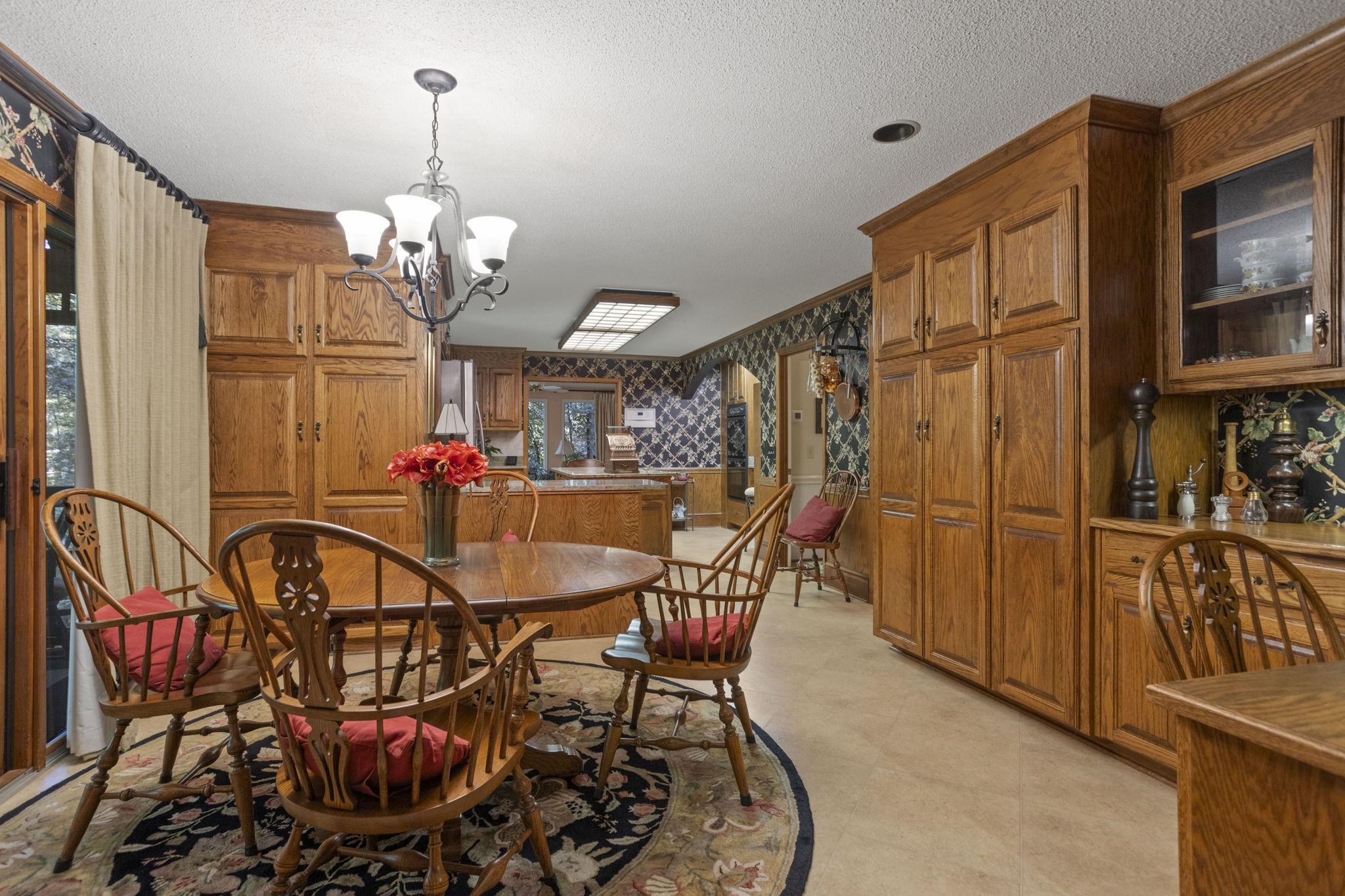 1228 Shadowood Drive Property Photo 14