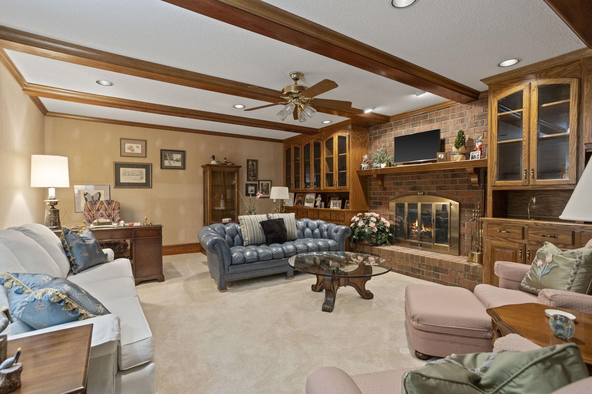 1228 Shadowood Drive Property Photo 17