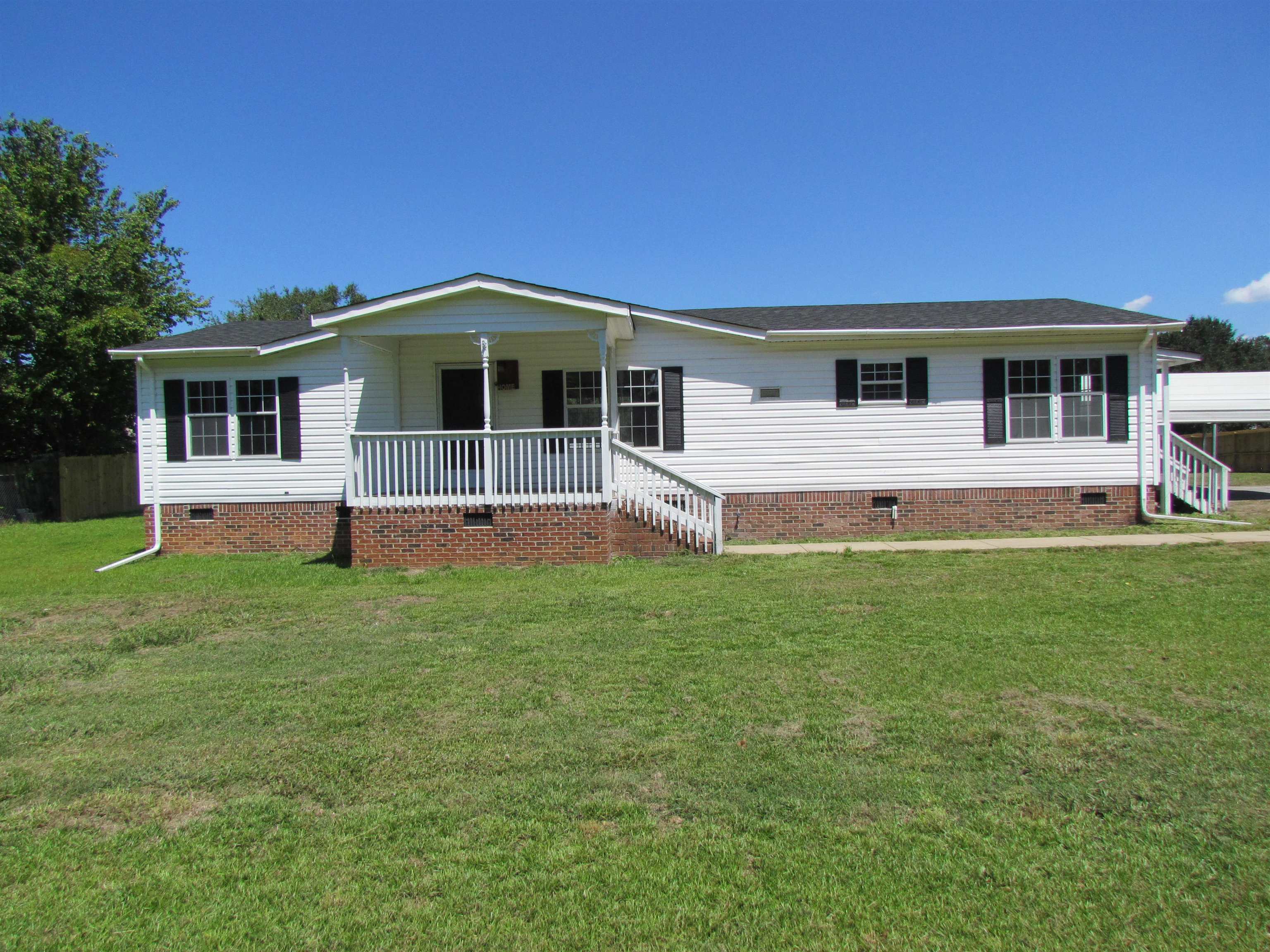 5565 Henderson Hill Road Property Photo 1