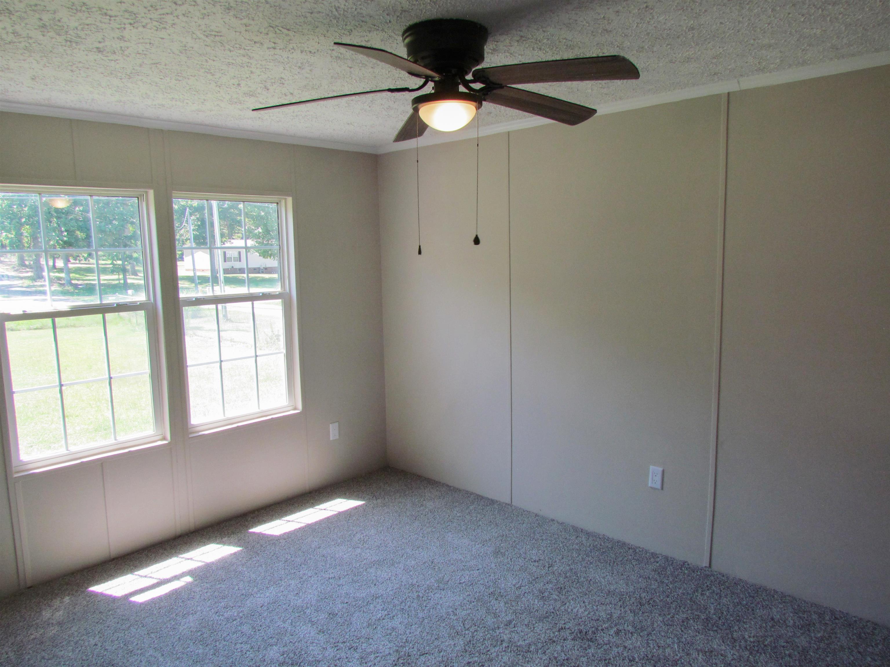 5565 Henderson Hill Road Property Photo 10