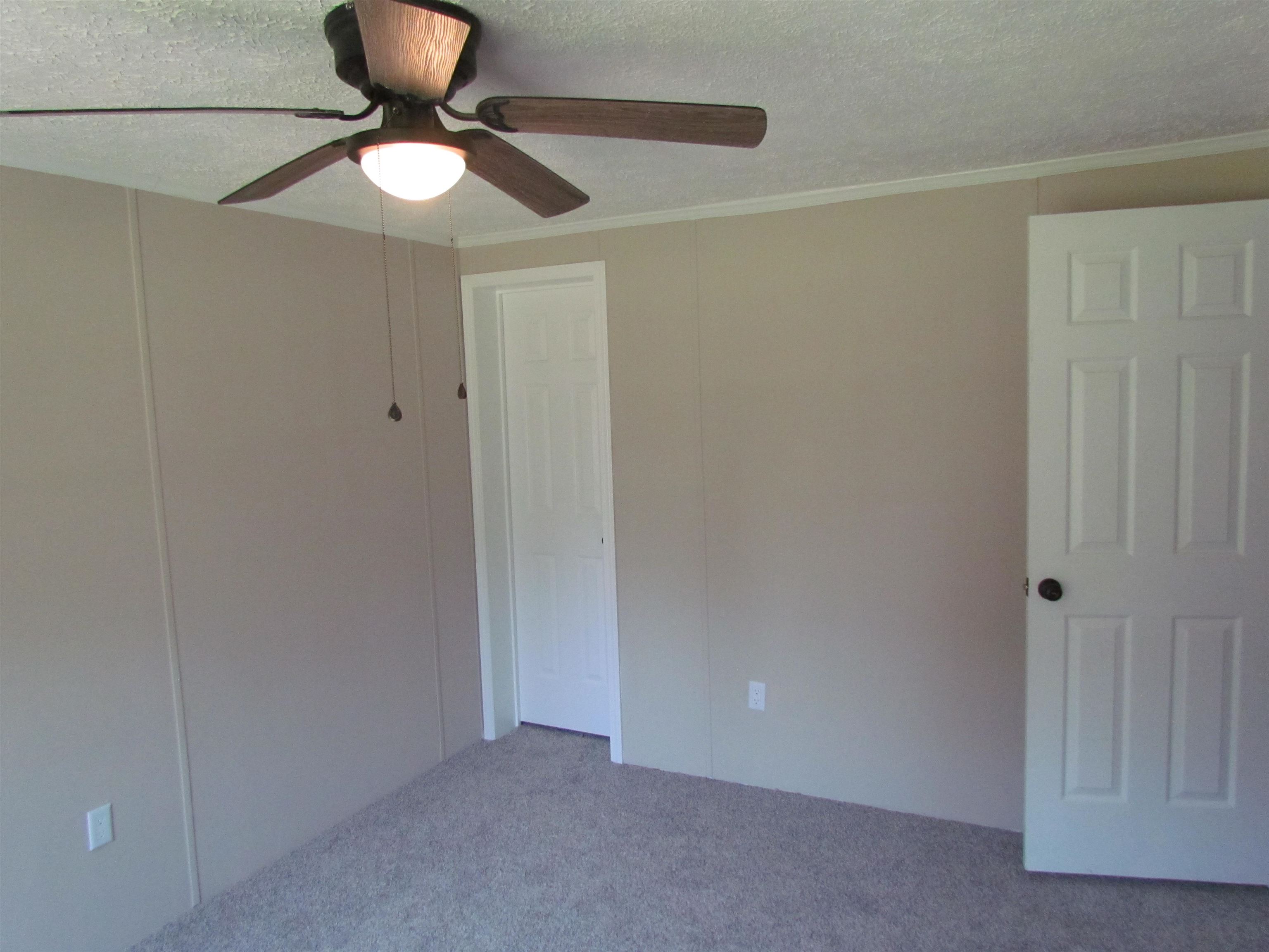 5565 Henderson Hill Road Property Photo 11