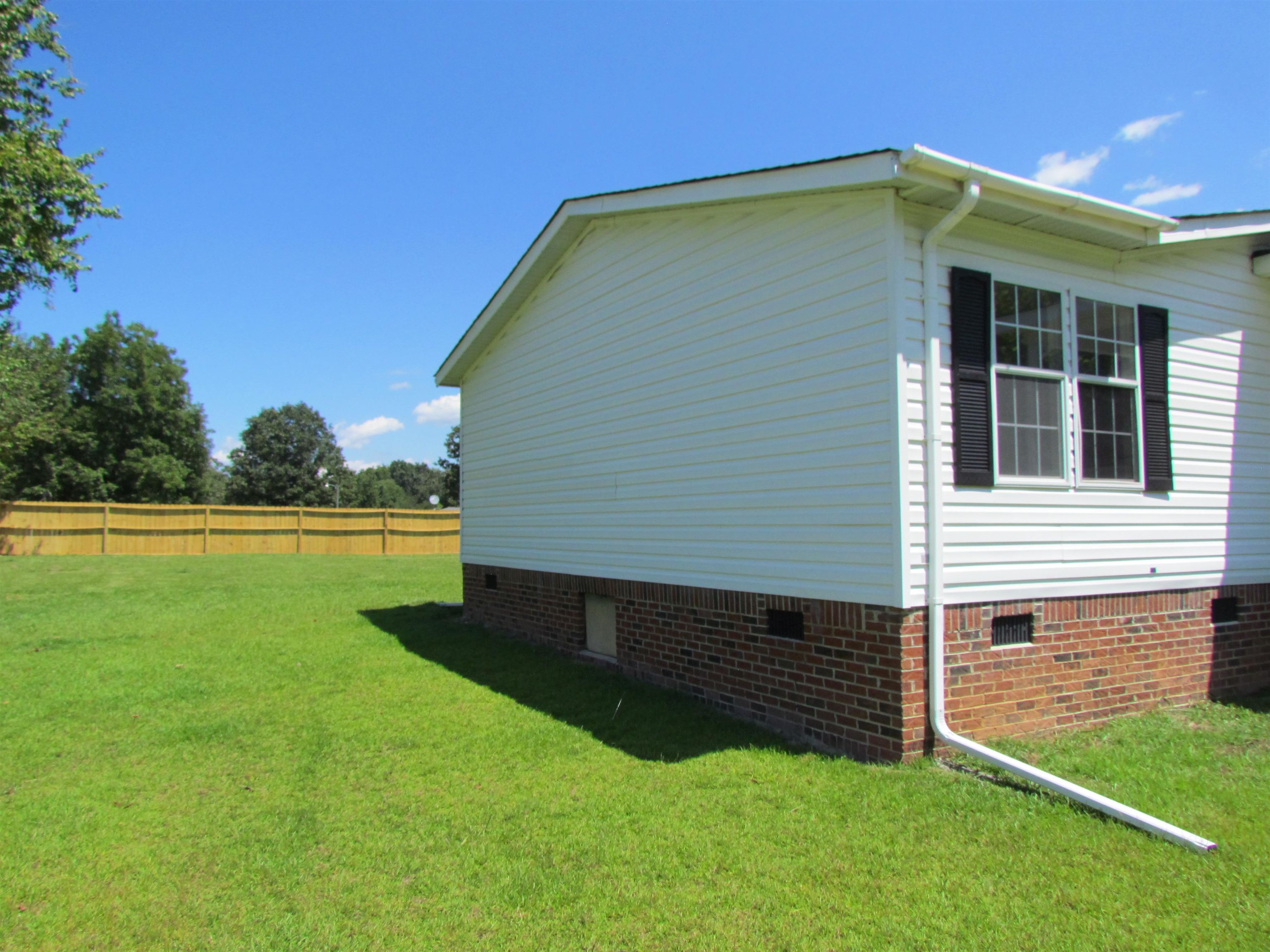 5565 Henderson Hill Road Property Photo 16