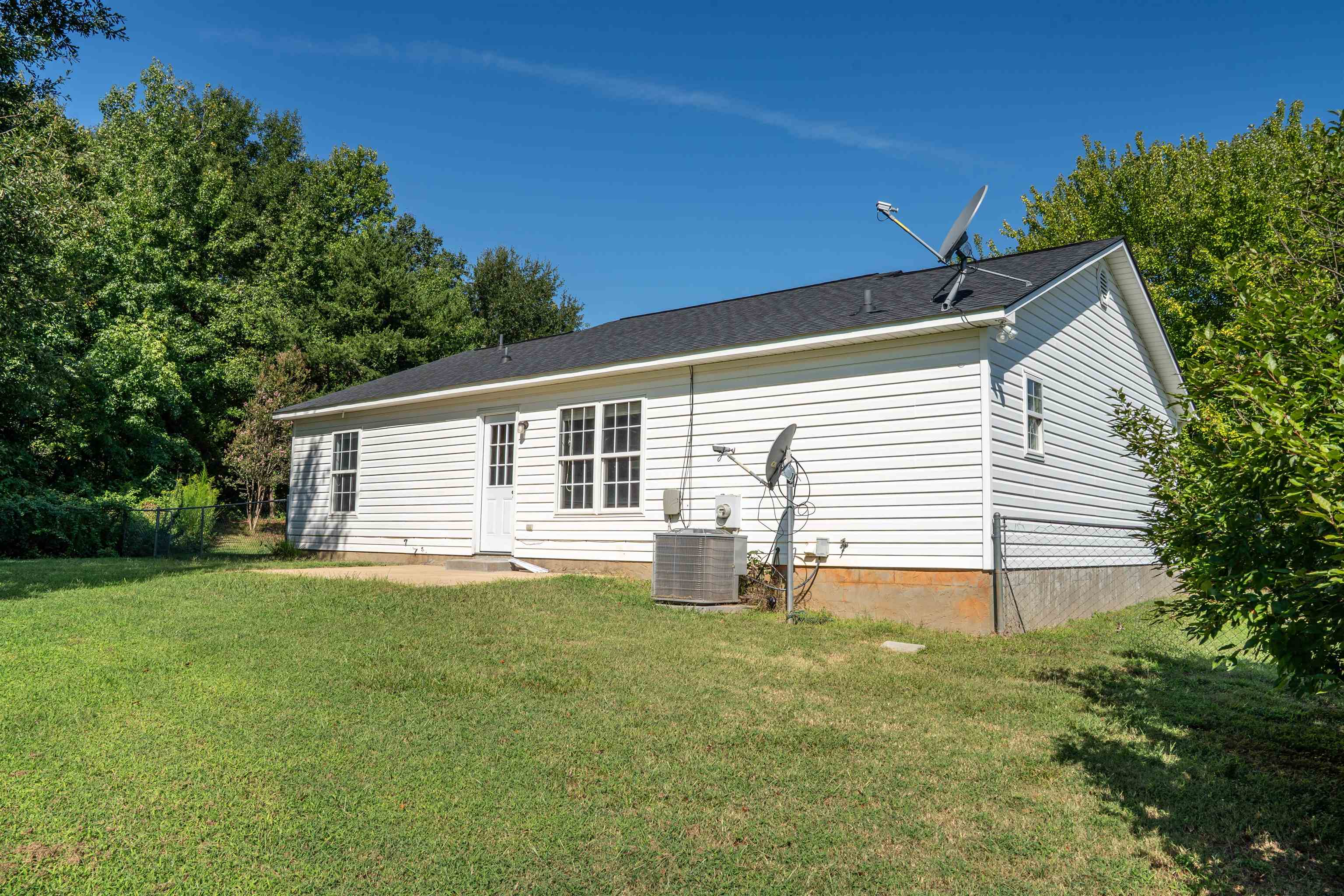 571 Burnetts Road Property Photo 4