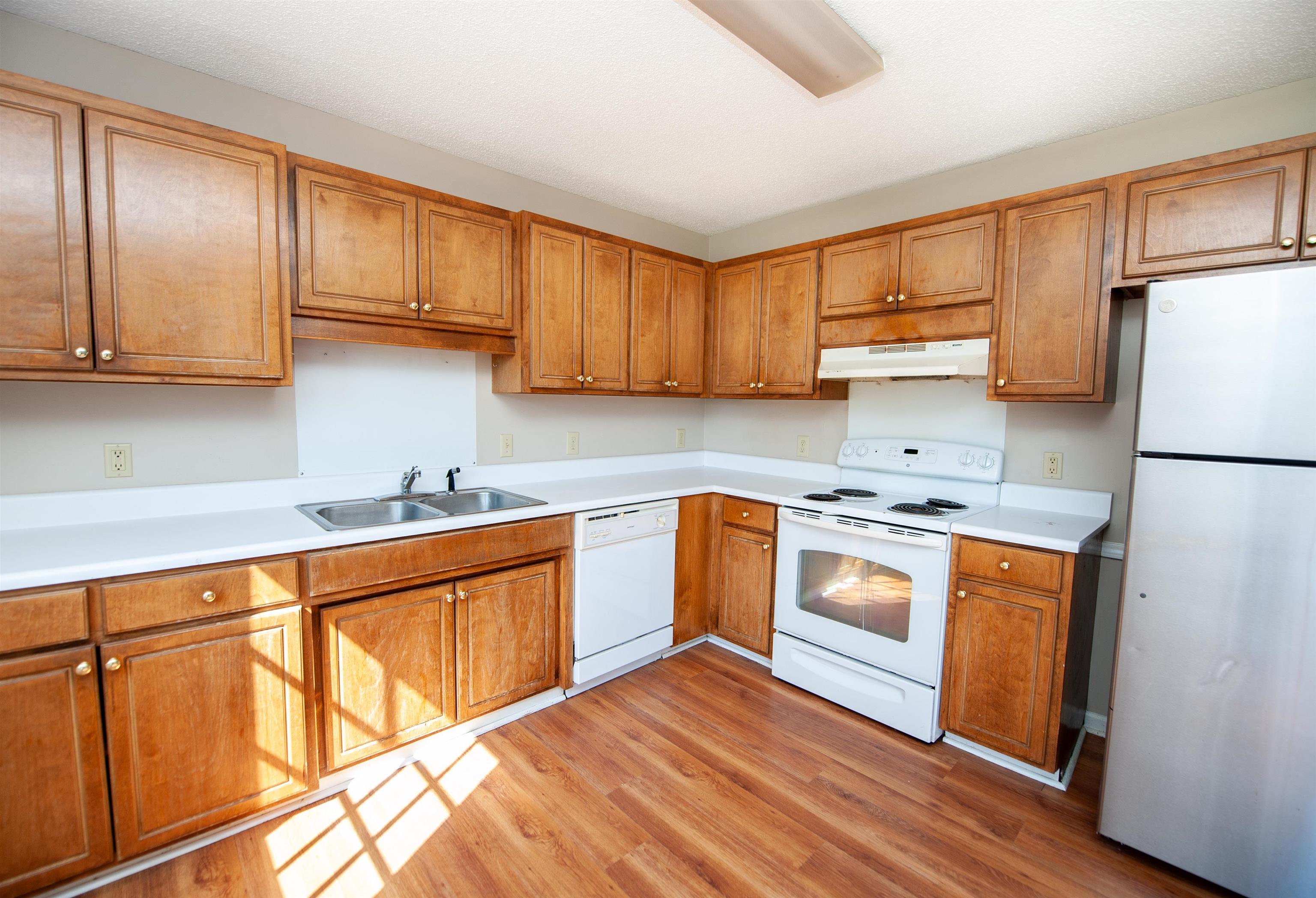571 Burnetts Road Property Photo 11