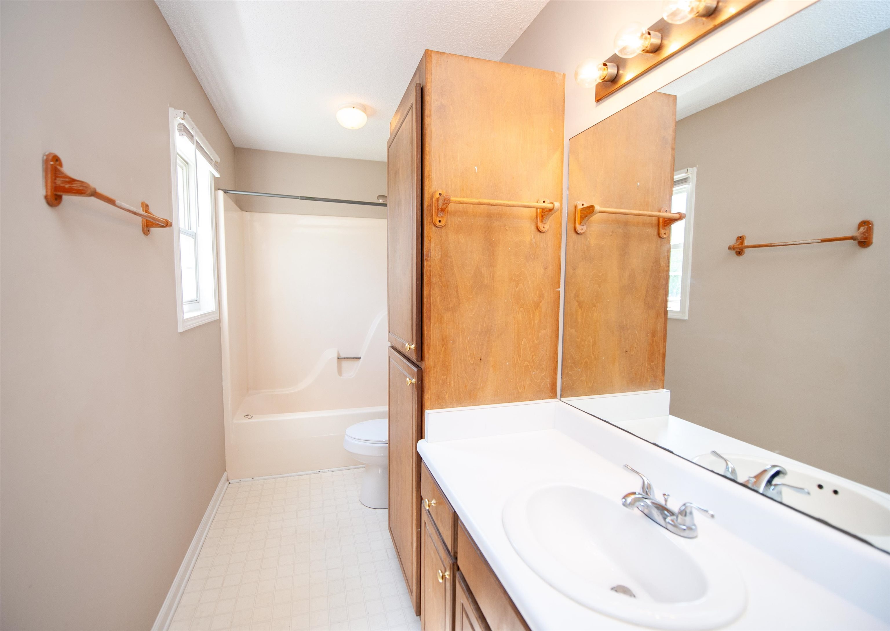 571 Burnetts Road Property Photo 18
