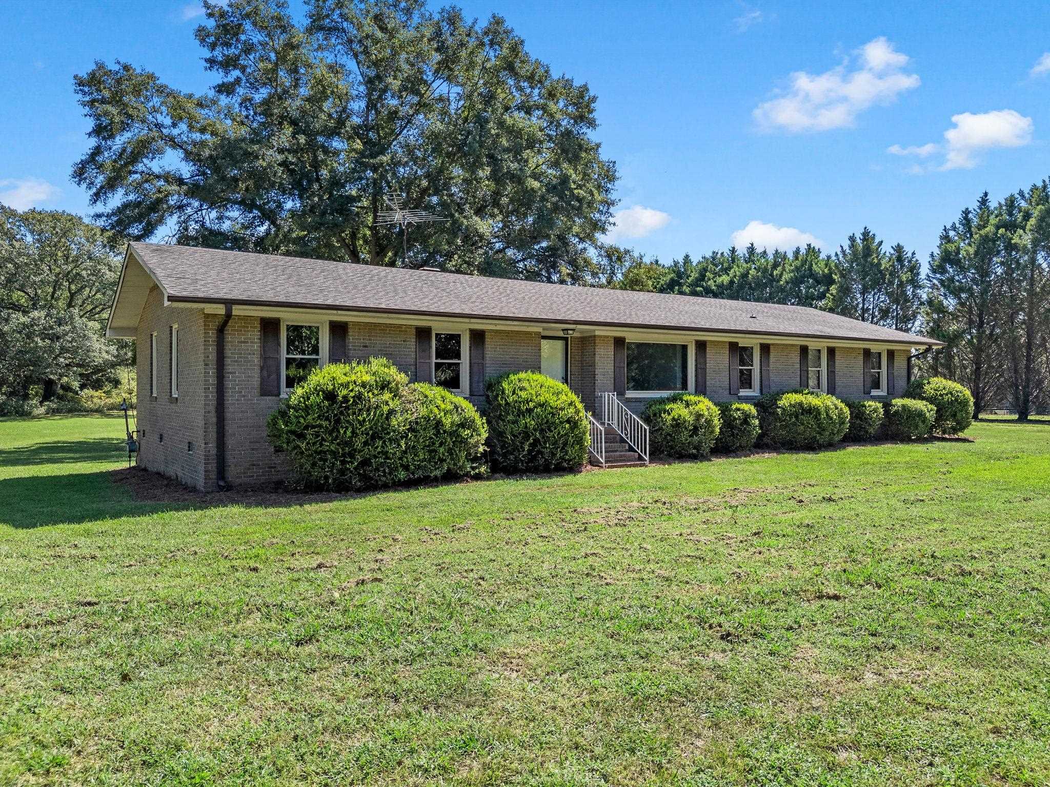 109 Lanford Road Property Photo 3