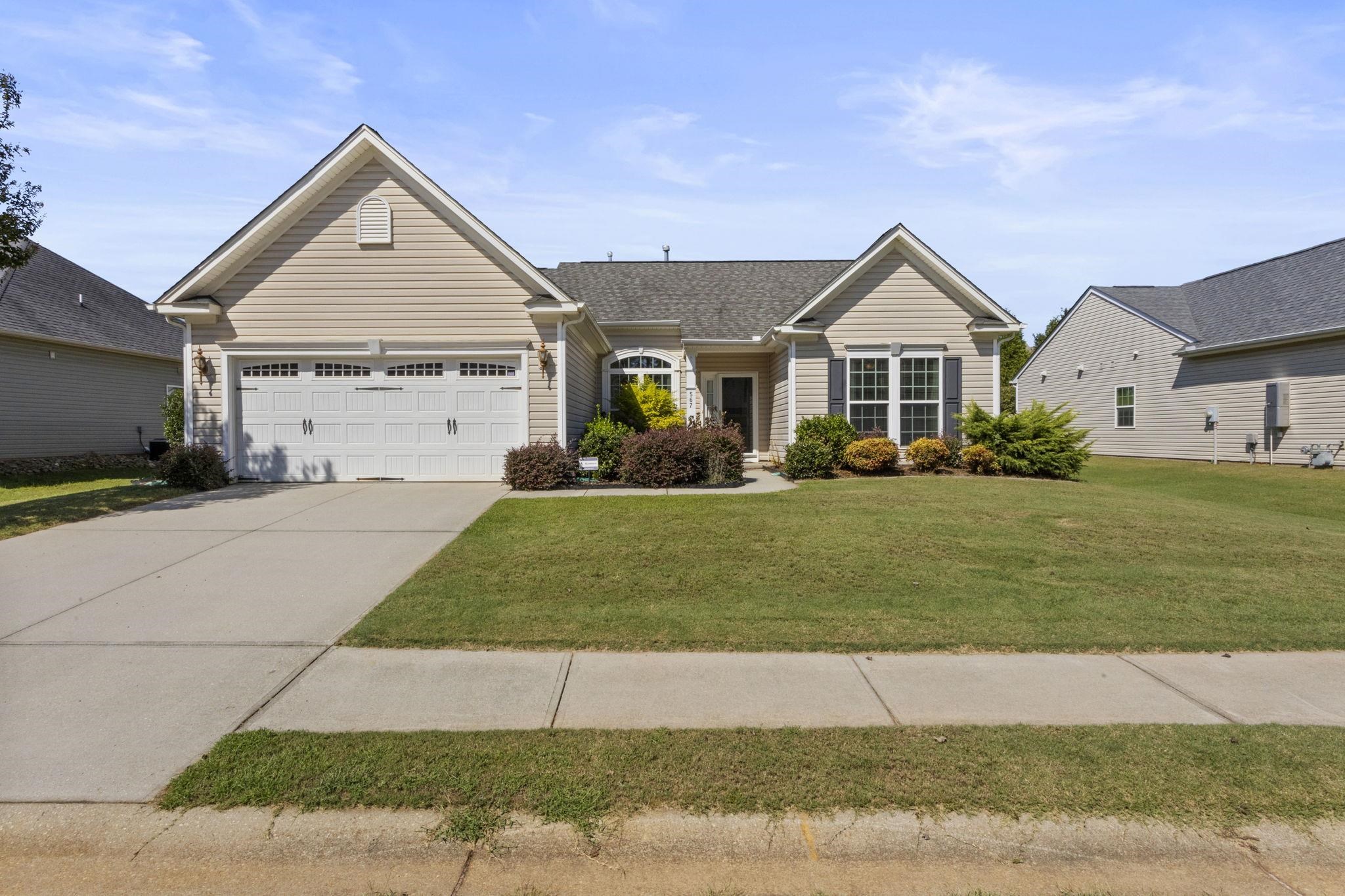 567 Shoreline Boulevard Property Photo 1