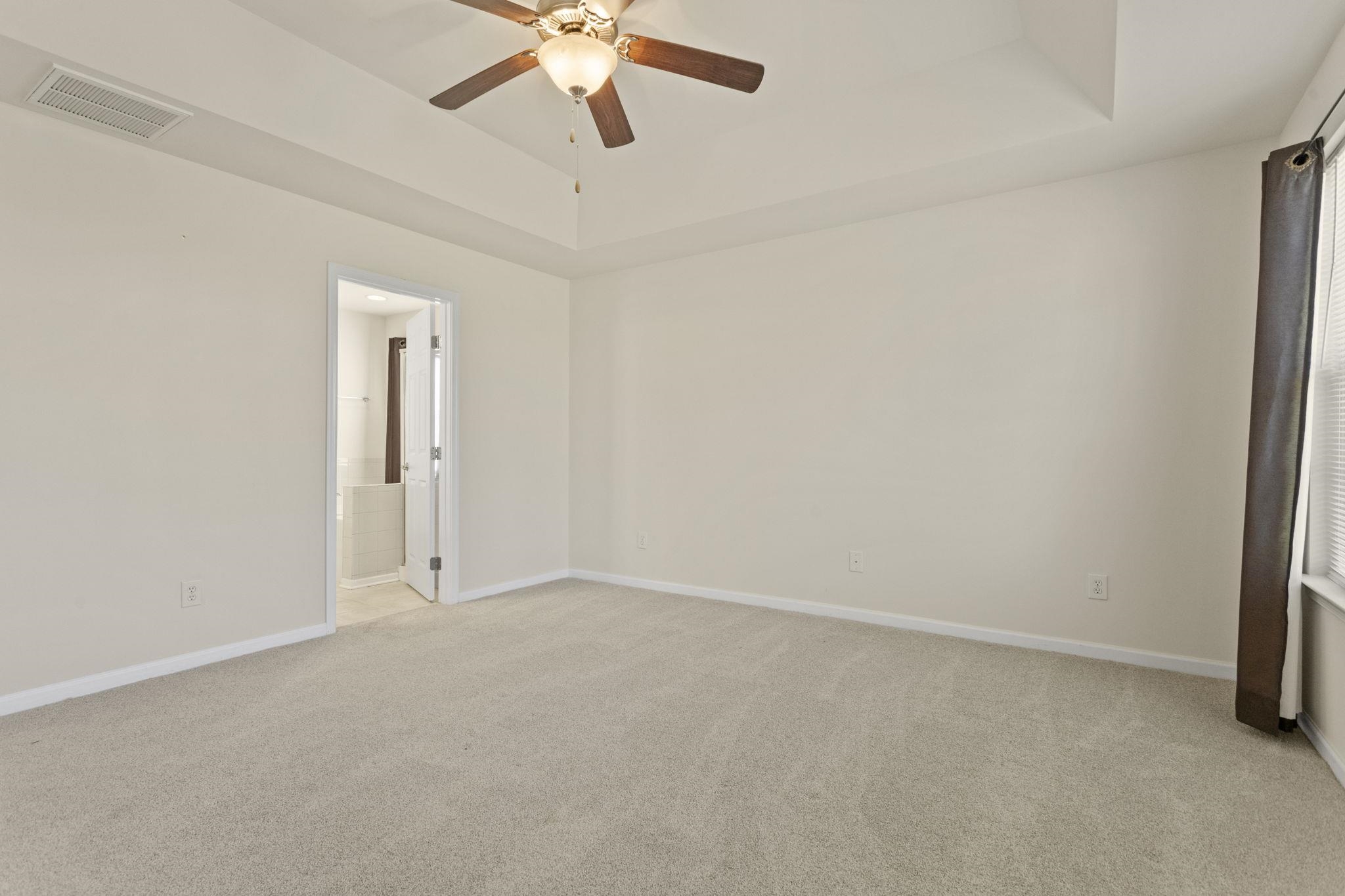 567 Shoreline Boulevard Property Photo 20