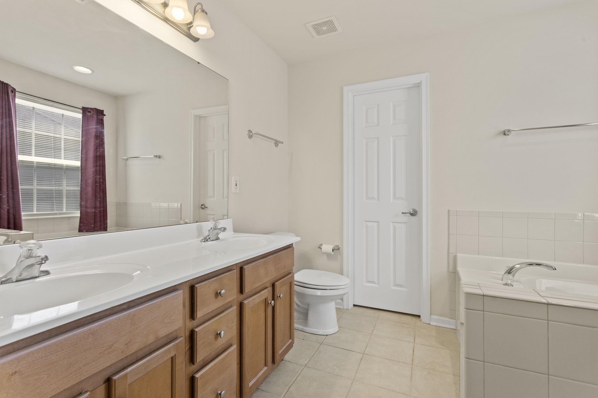 567 Shoreline Boulevard Property Photo 21