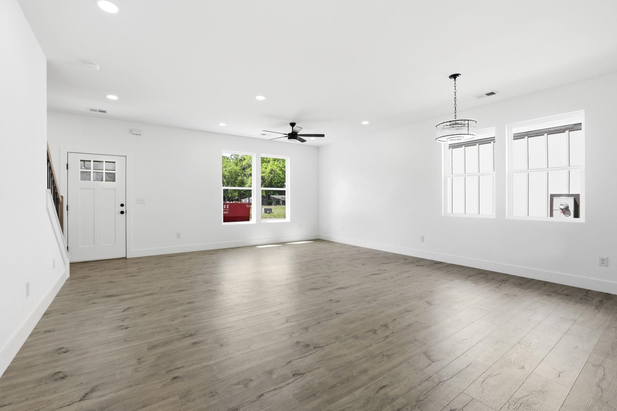 425 Ambiance Court Property Photo 4