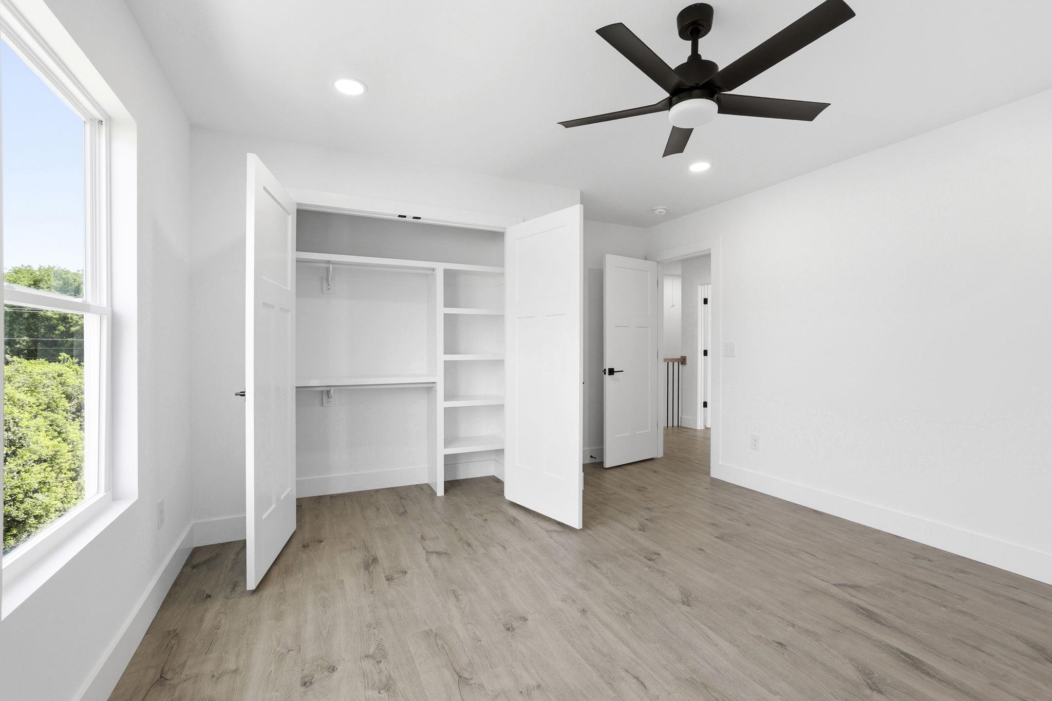 425 Ambiance Court Property Photo 14
