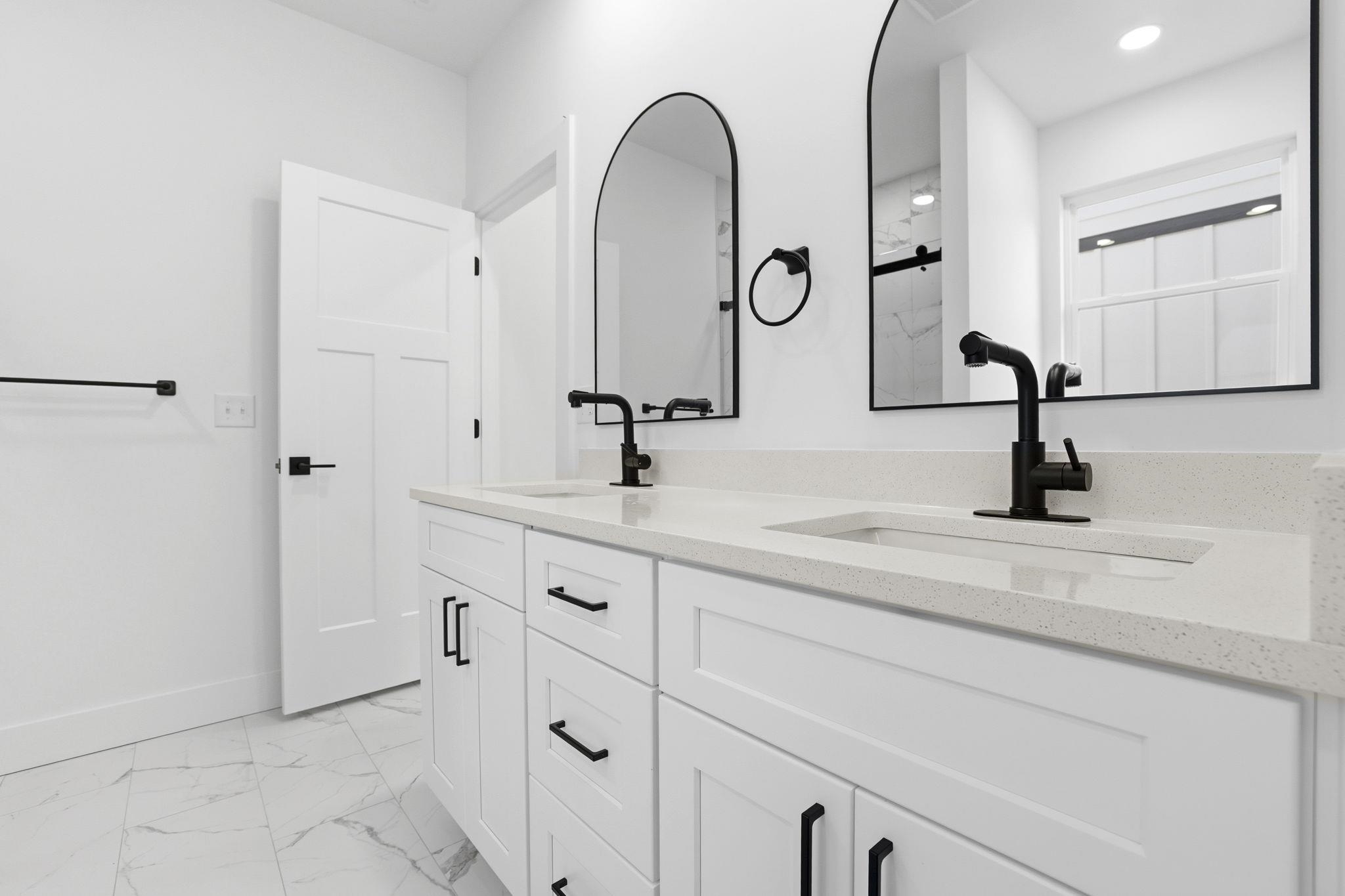 425 Ambiance Court Property Photo 16