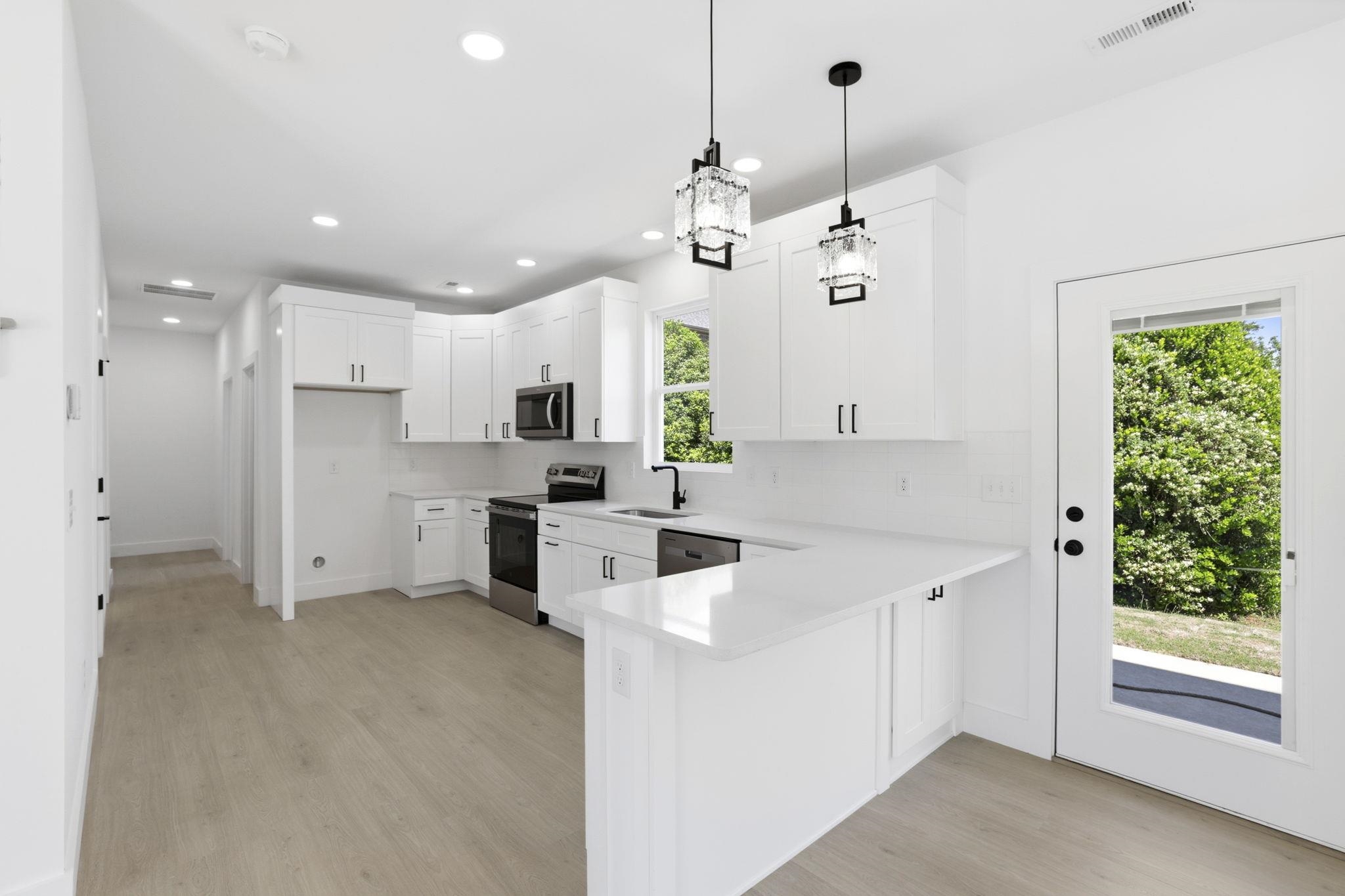 429 Ambiance Court Property Photo 4