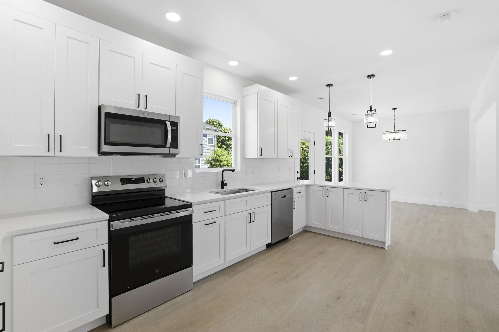 429 Ambiance Court Property Photo 8
