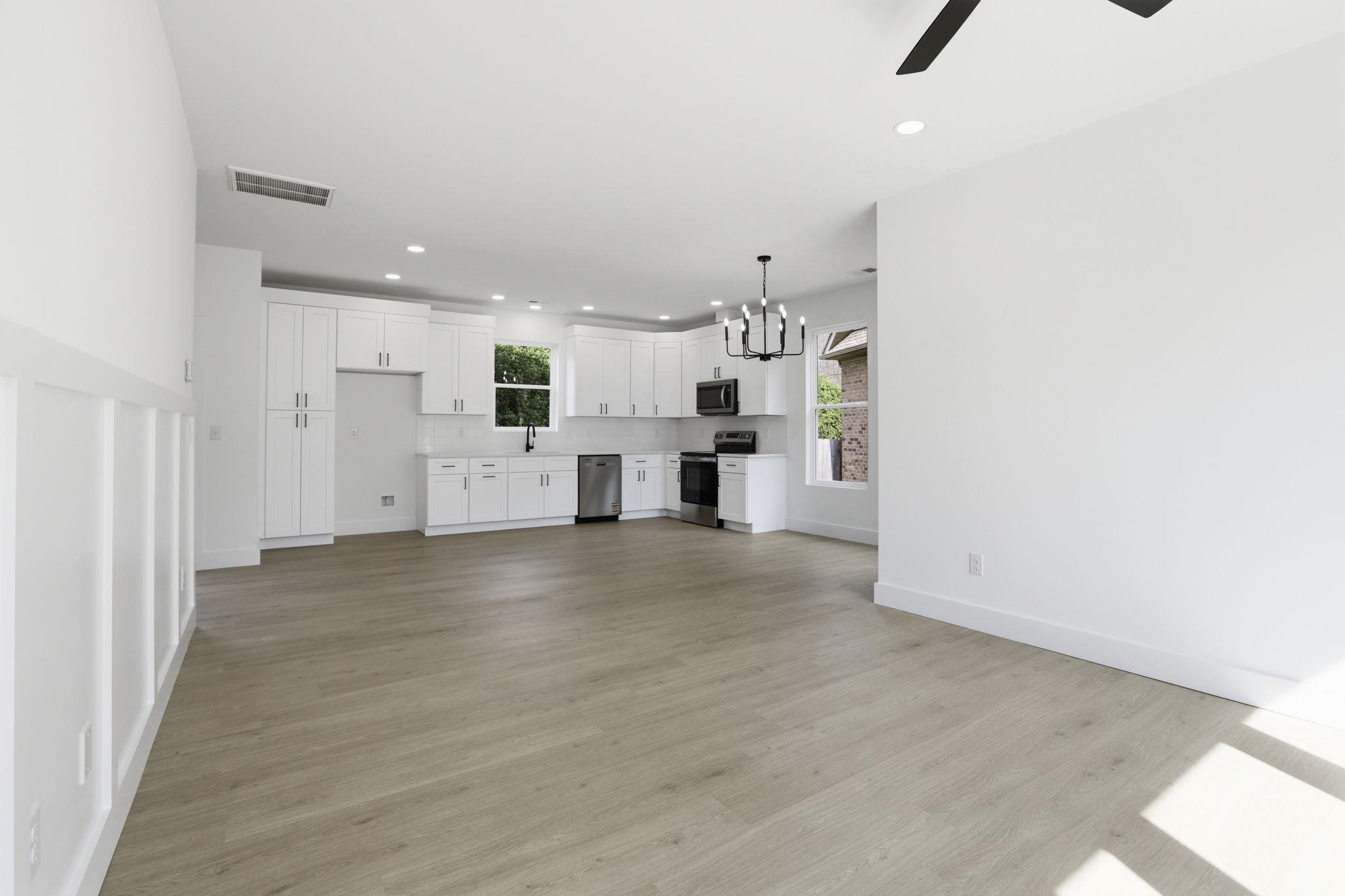 433 Ambiance Court Property Photo 2