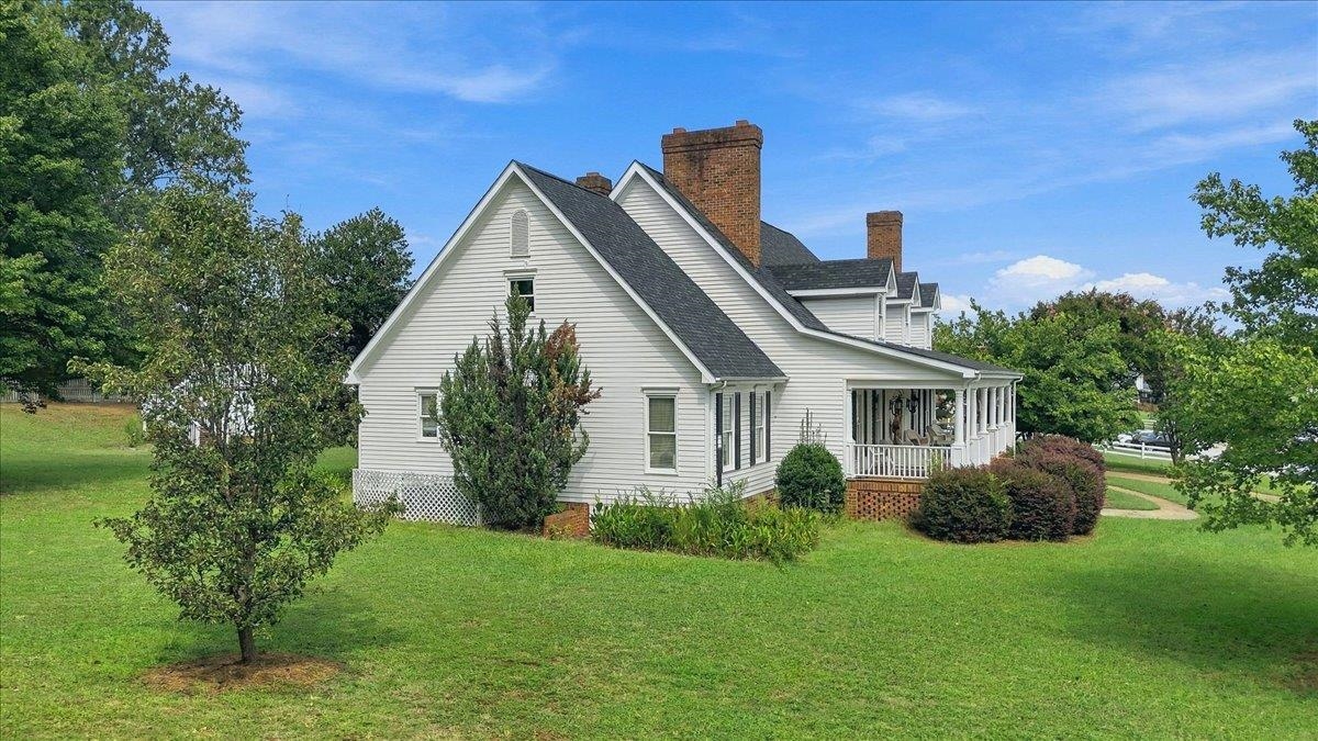 105 Marshland Lane Property Photo 3