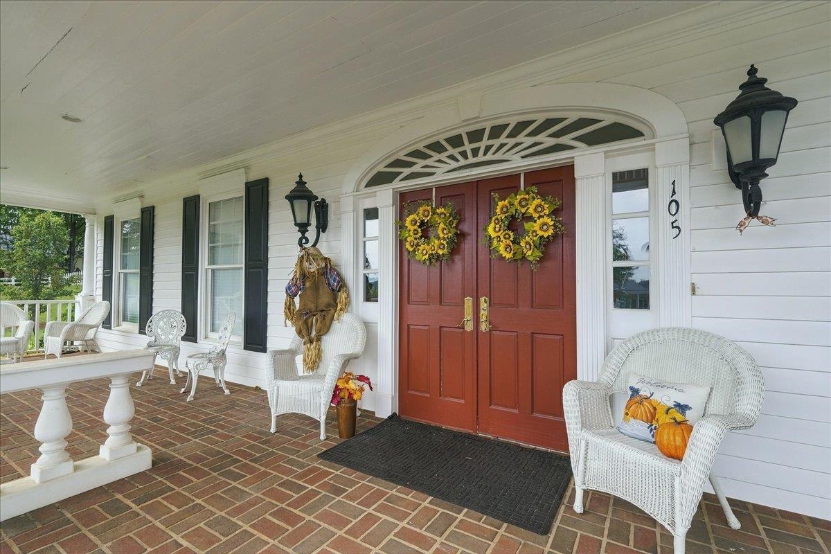 105 Marshland Lane Property Photo 6
