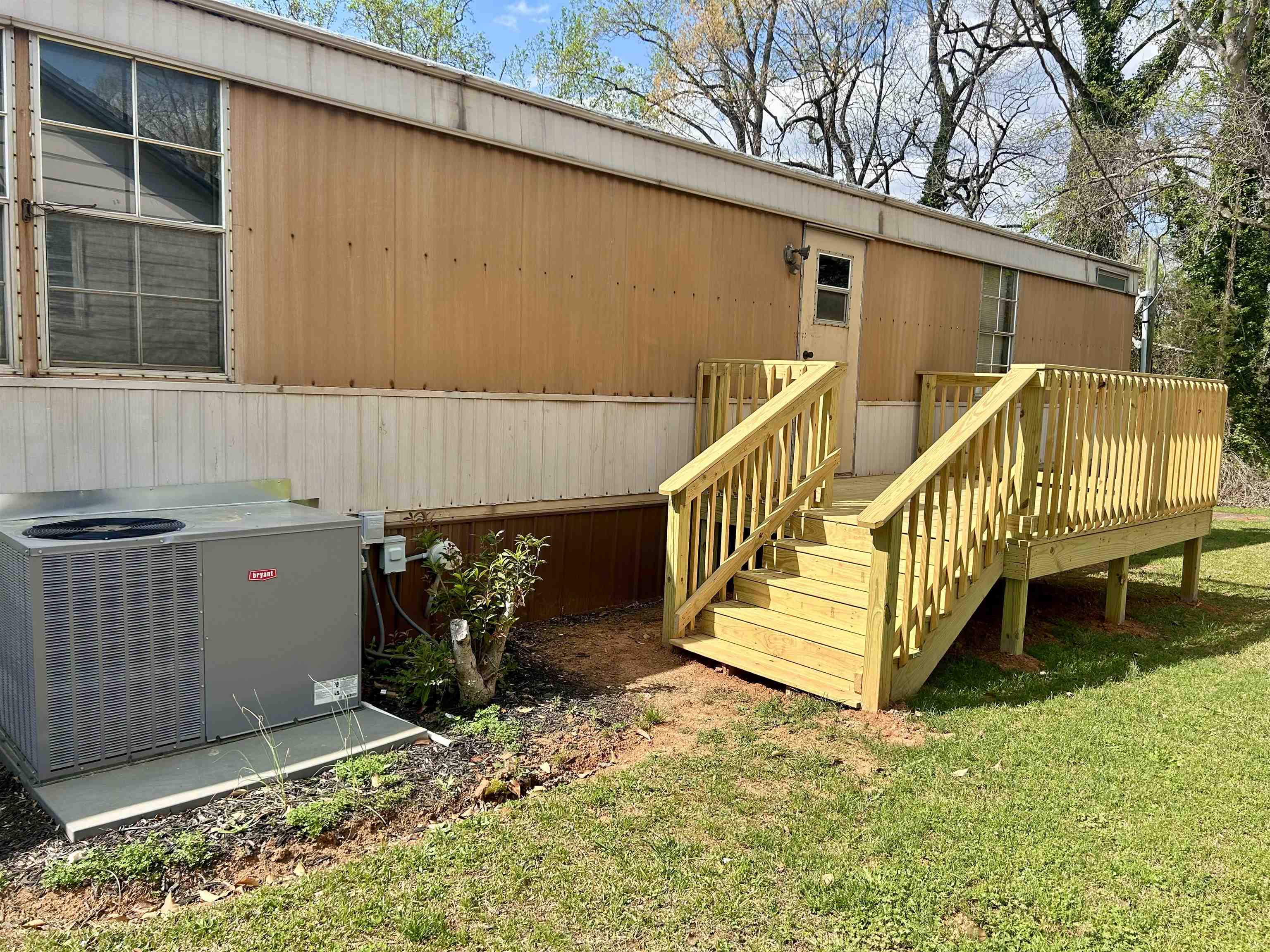 120 Crestmont Drive Property Photo 4