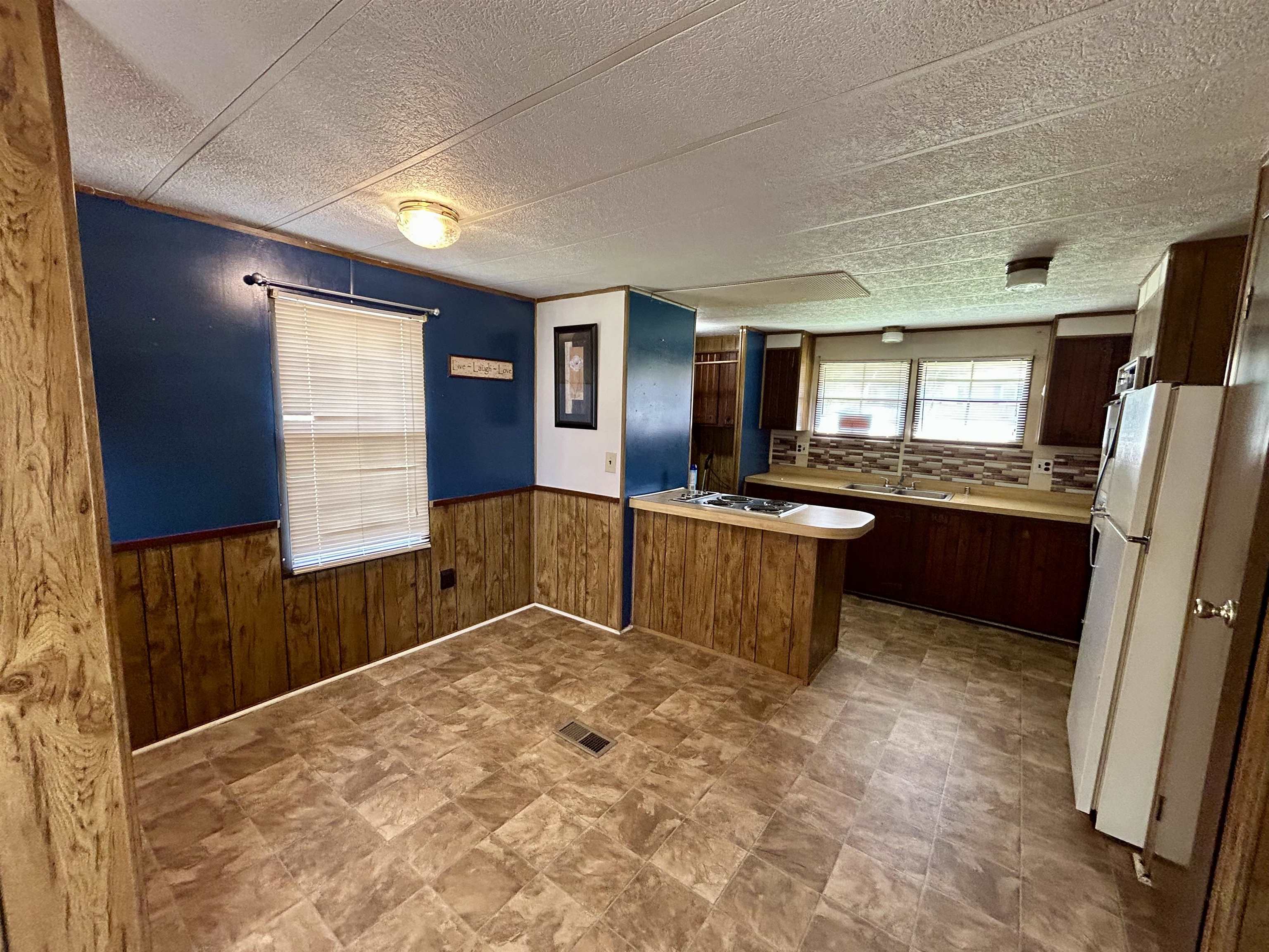 120 Crestmont Drive Property Photo 9