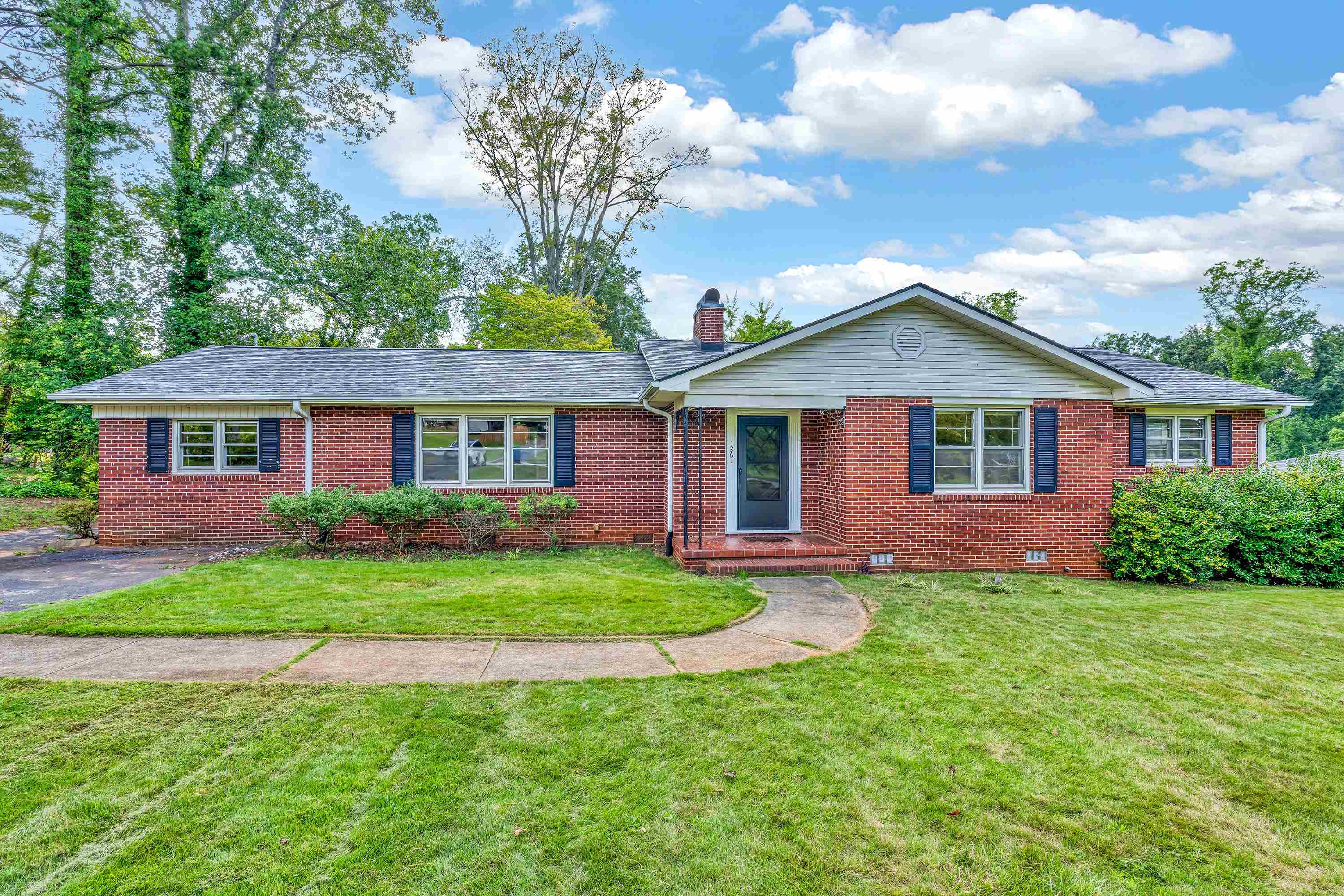 126 Holly Drive Property Photo 1