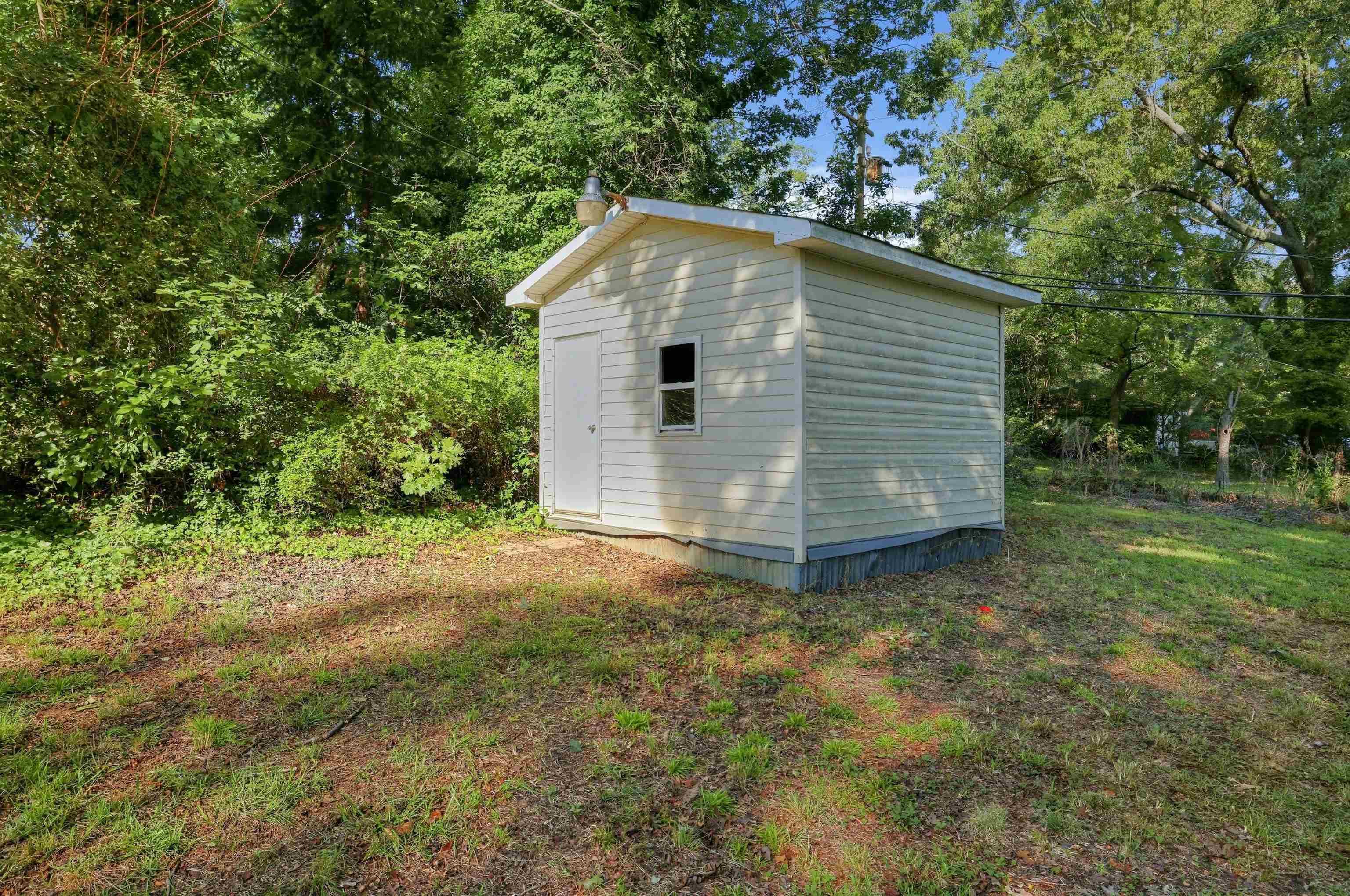 102 Overbrook Circle Property Photo 5